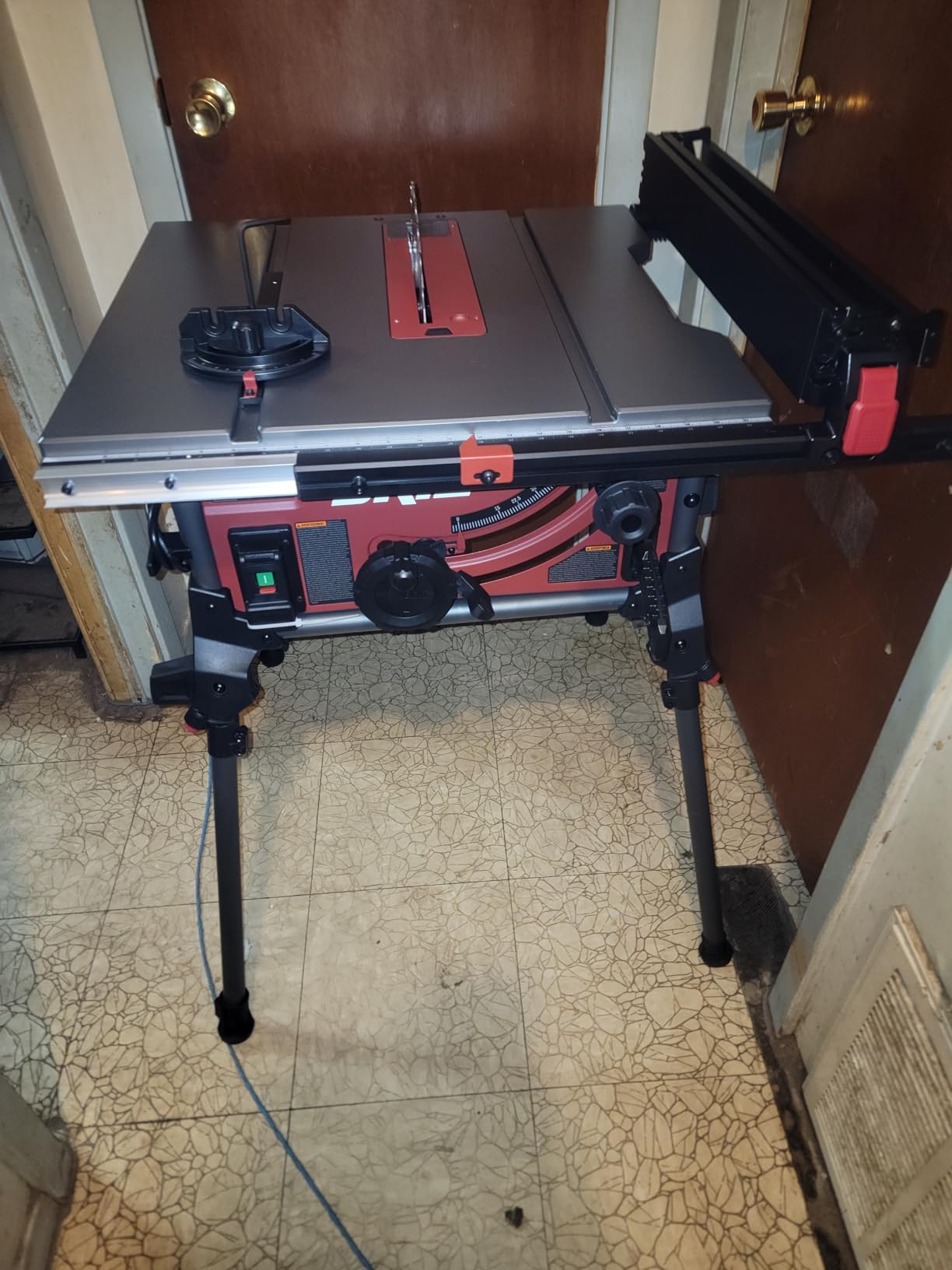 SKIL 15 Amp 10 Inch Portable Jobsite Table Saw with Folding Stand- TS6307-00 customer photo 2