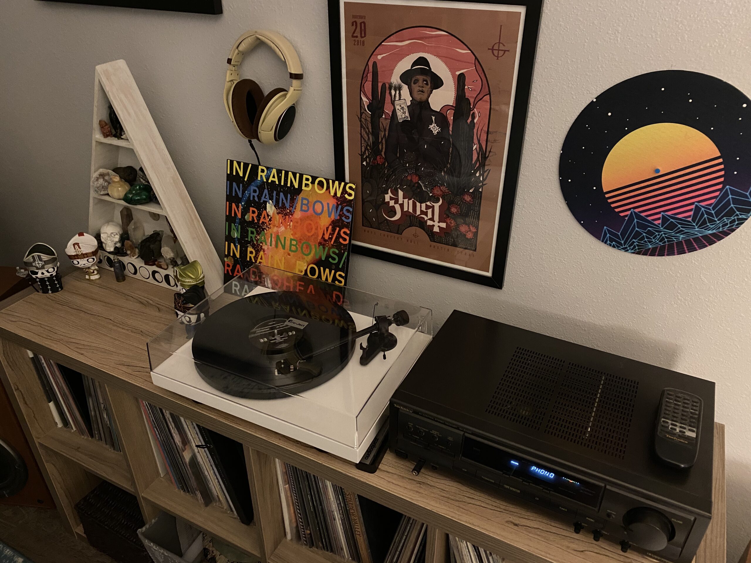 Pro-Ject Debut Carbon Evolution Audiophile Turntable with Carbon Fiber Tonearm - White Gloss - Customer Photo 1