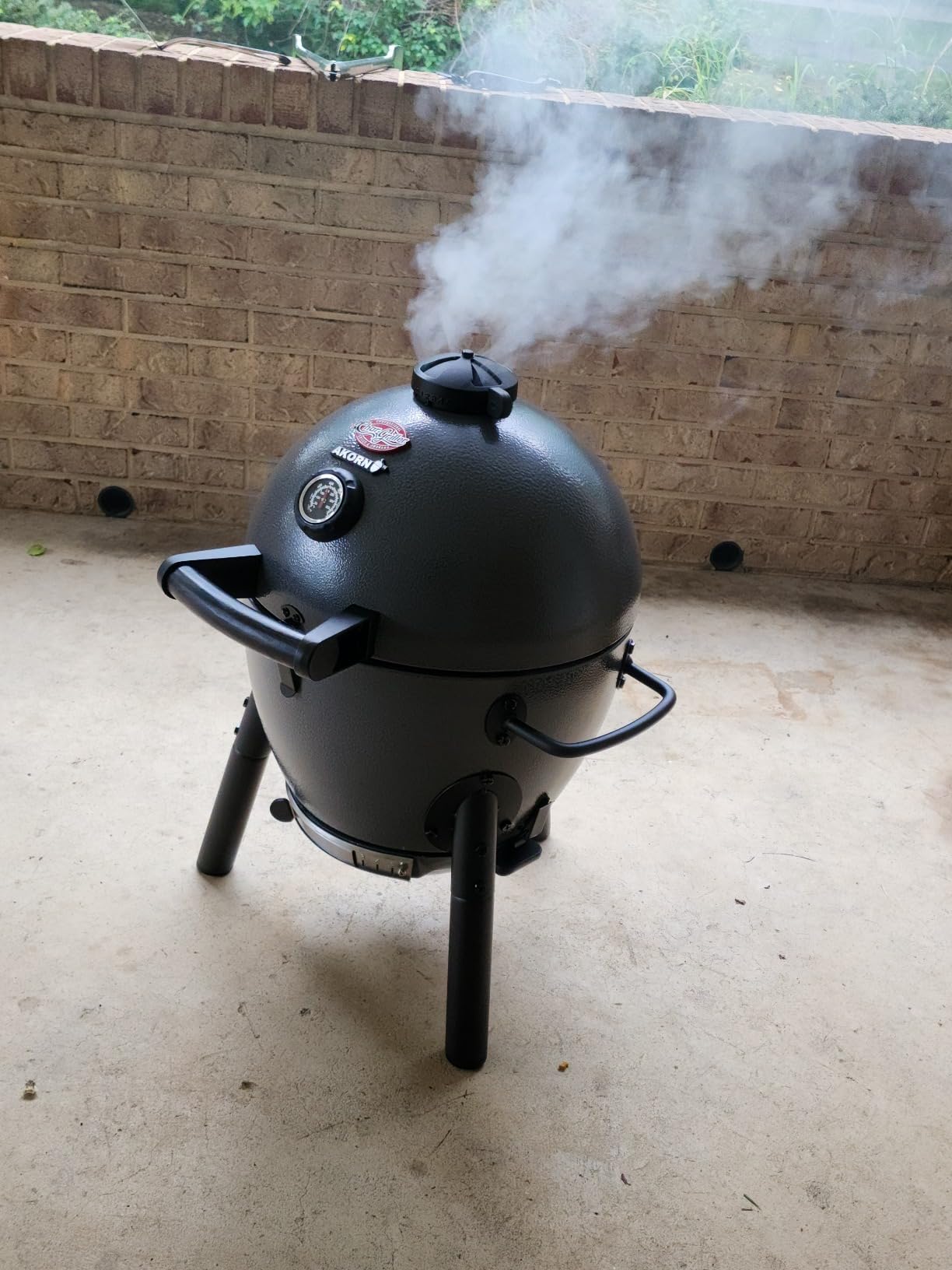 Char-Griller AKORN Jr. Portable Kamado Charcoal Grill and Smoker with Cast Iron Grates and Locking Lid - Customer Photo 4