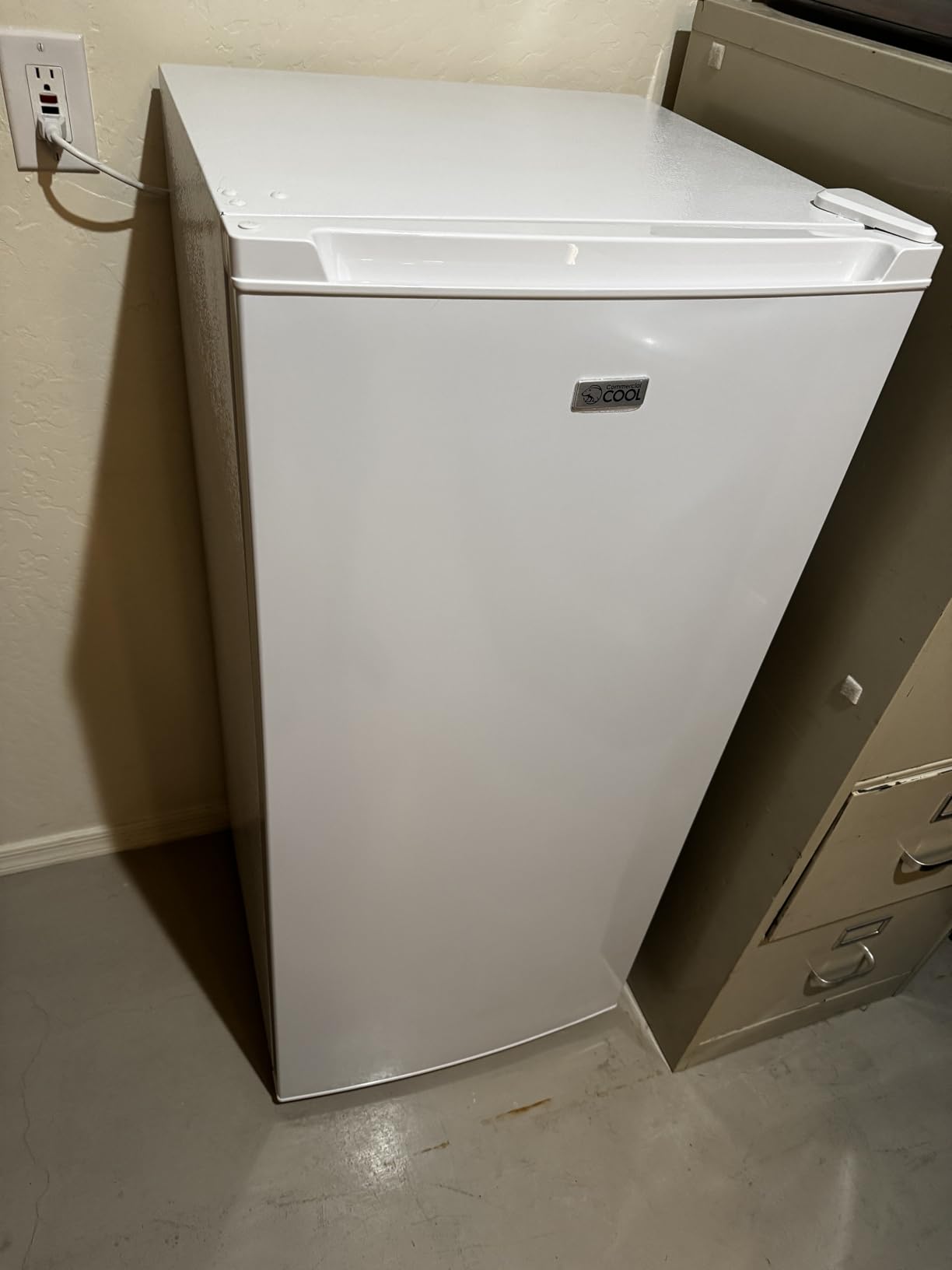 Commercial Cool Upright Freezer, Stand Up Freezer 5 Cu Ft with Reversible Door, White Customer Review Commercial Cool Upright Freezer, Stand Up Freezer 5 Cu Ft with Reversible Door, White - Customer Photo 1