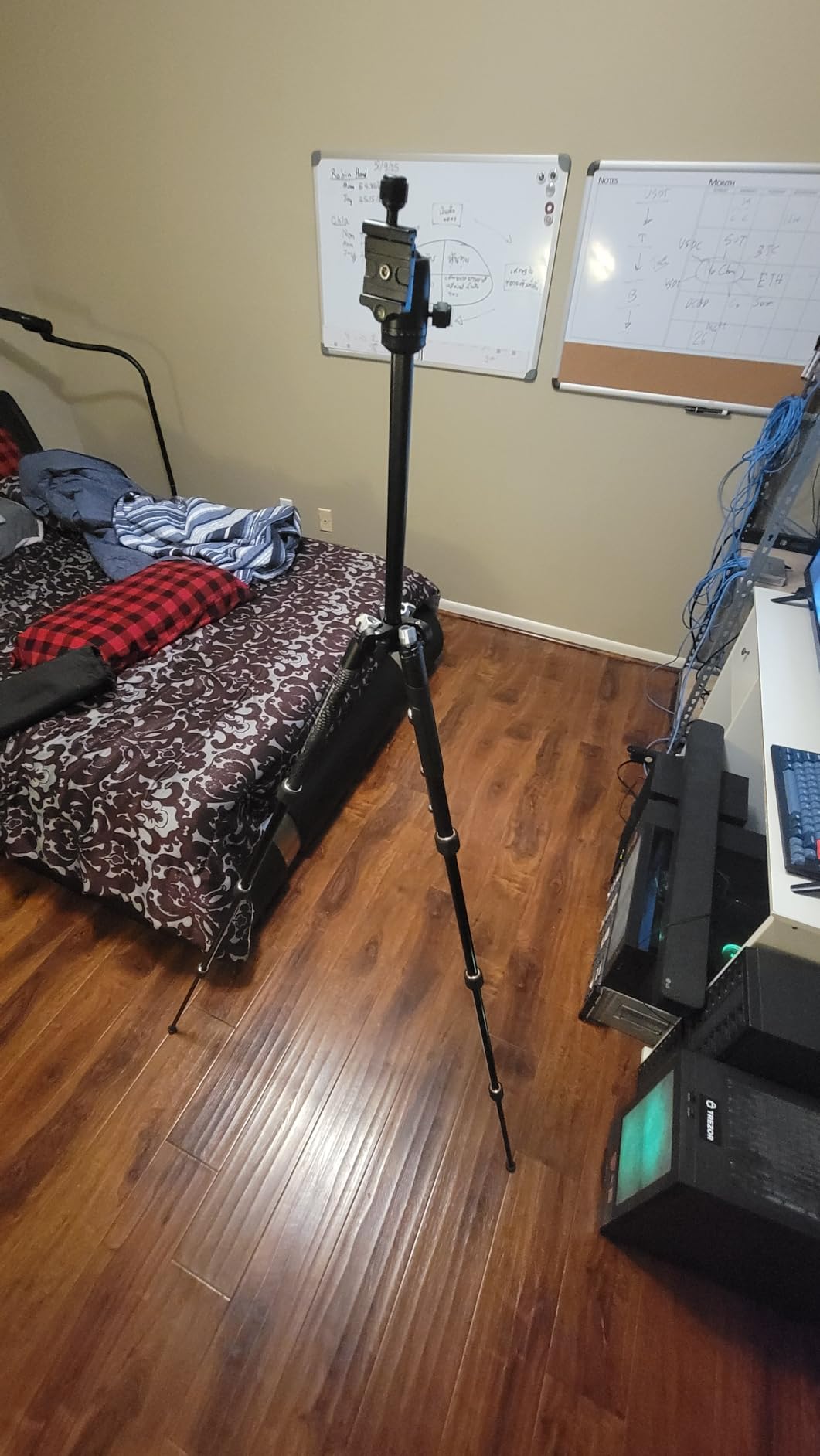 Manfrotto Element MII Mobile Bluetooth 4-Section Carbon Fiber Traveler Tripod, Black - Customer Photo 5