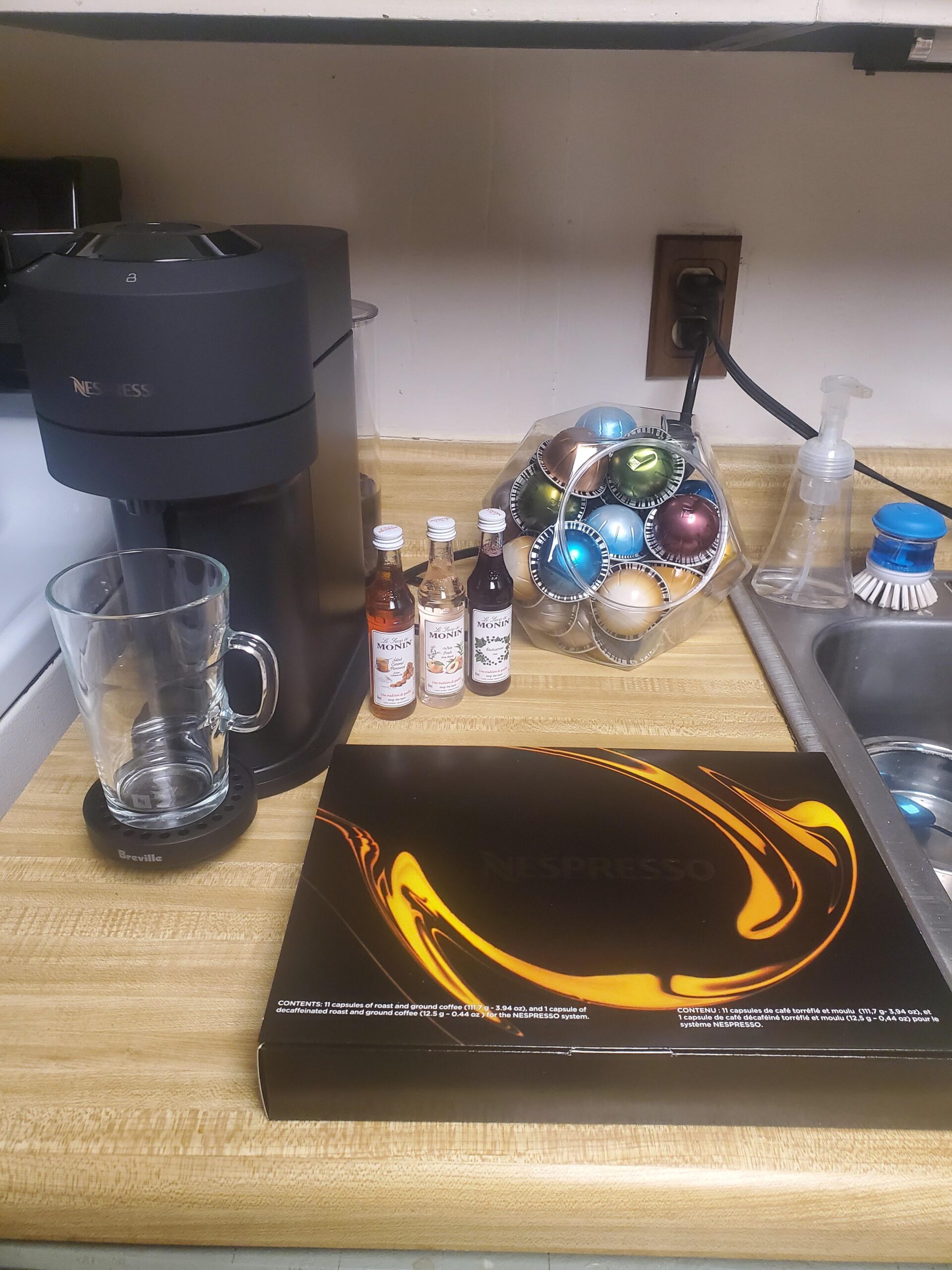 Nespresso BNV520MTB Vertuo Next Espresso Machine by Breville, Black Matte Customer Review Nespresso BNV520MTB Vertuo Next Espresso Machine by Breville, Black Matte - Customer Photo 1