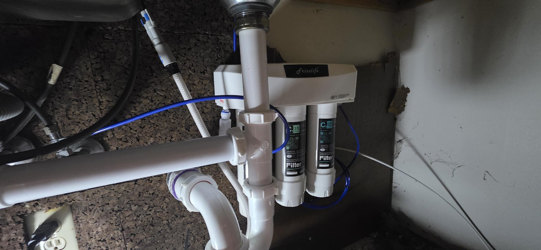 Frizzlife Under Sink Water Filter System, NSF/ANSI 53&42&372 Certified, 8 Layer 0.5 Micron Water Filtration Reduces PFAS, PFOA/PFOS, Lead, Chlorine, Bad Taste & Odor, Under Counter, SK99-NEW - Customer Photo 1