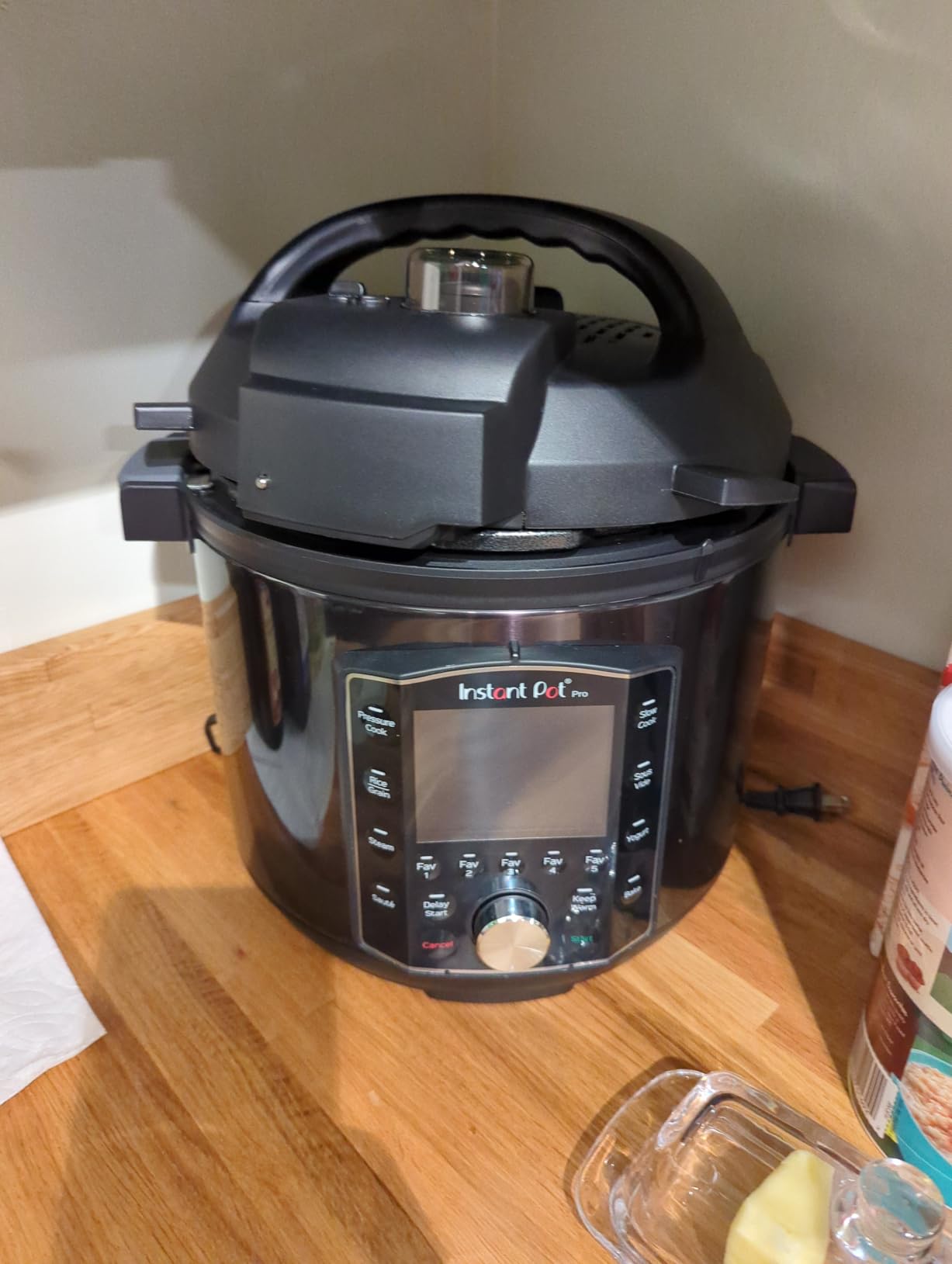Instant Pot Pro 10-in-1 Pressure Cooker, Slow Cooker, Rice/Grain Cooker, Steamer, Sauté, Sous Vide, Yogurt Maker, Sterilizer, and Warmer, Includes App With Over 800 Recipes, Black, 6 Quart Customer Review Instant Pot Pro 10-in-1 Pressure Cooker, Slow Cooker, Rice/Grain Cooker, Steamer, Sauté, Sous Vide, Yogurt Maker, Sterilizer, and Warmer, Includes App With Over 800 Recipes, Black, 6 Quart - Customer Photo 4