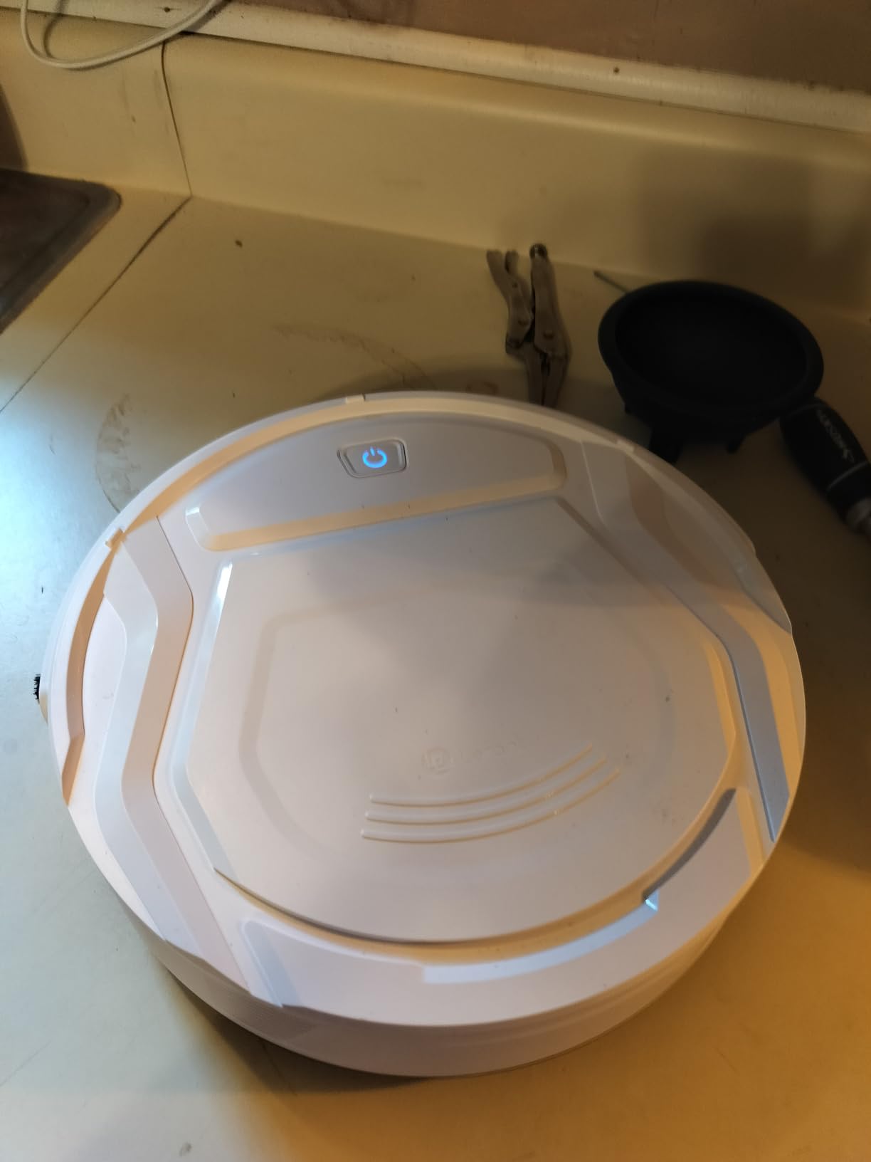 Lefant Robot Vacuum Cleaner, Strong Suction, 120 Mins Runtime, Slim, Low Noise, Automatic Self-Charging, Wi-Fi/App/Alexa Control, Ideal for Pet Hair Hard Floor and Daily Cleaning, M210 Customer Review Lefant Robot Vacuum Cleaner, Strong Suction, 120 Mins Runtime, Slim, Low Noise, Automatic Self-Charging, Wi-Fi/App/Alexa Control, Ideal for Pet Hair Hard Floor and Daily Cleaning, M210 - Customer Photo 2