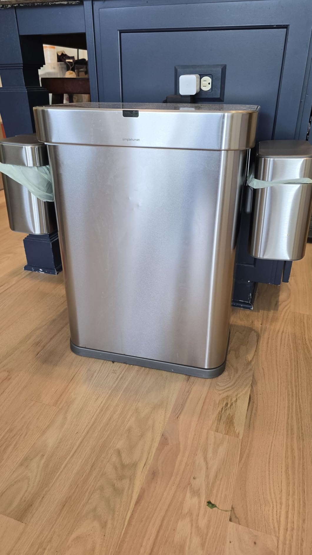 simplehuman Compost Caddy, Detachable and Countertop Bin, 4 Liter / 1.06 Gallon, Brushed Stainless Steel Customer Review simplehuman Compost Caddy, Detachable and Countertop Bin, 4 Liter / 1.06 Gallon, Brushed Stainless Steel - Customer Photo 1