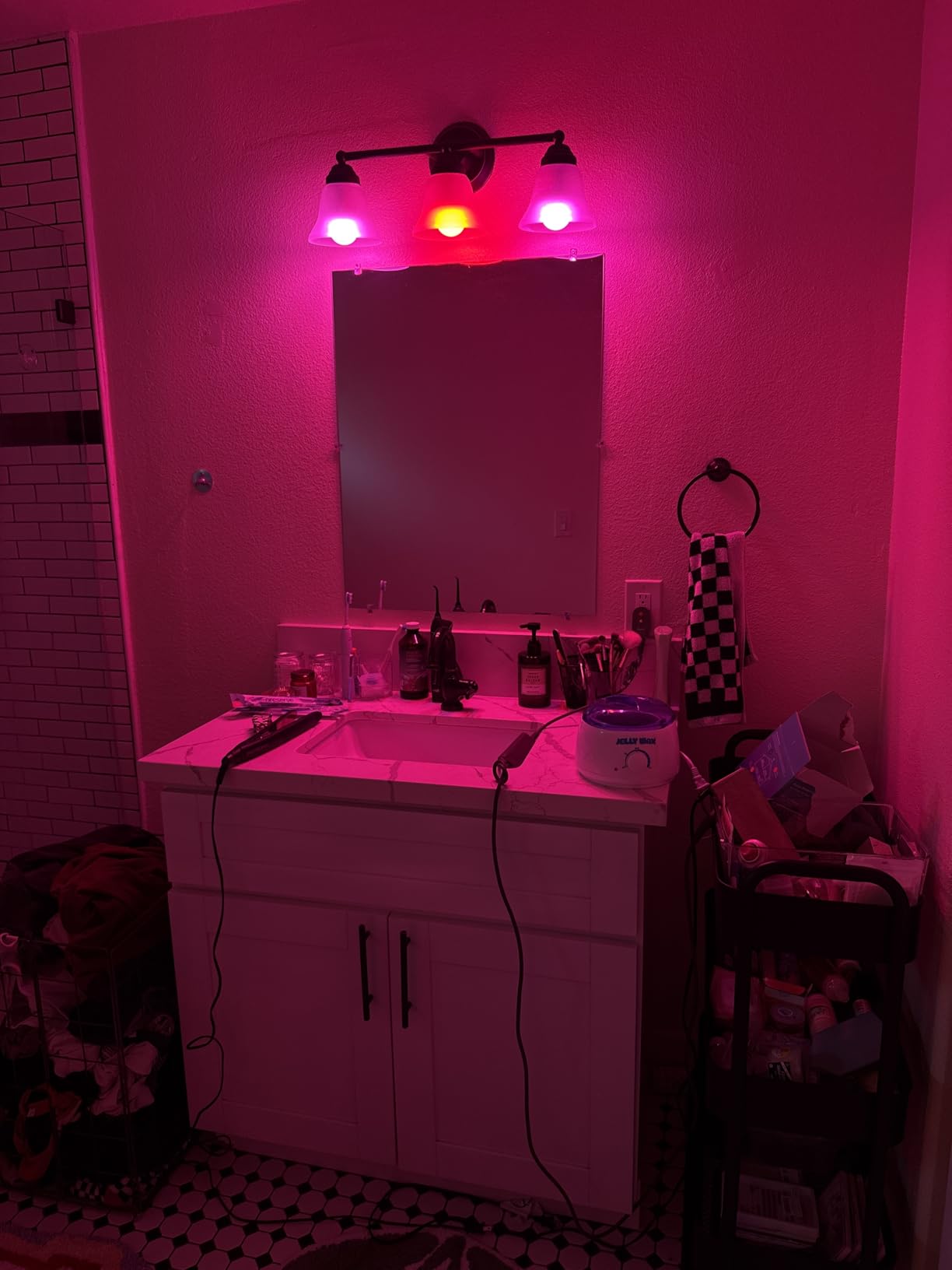 Kasa Smart Light Bulbs, Full Color Changing Dimmable Smart WiFi Bulbs Compatible with Alexa and Google Home, A19, 9W 800 Lumens, 4 Pack Customer Review Kasa Smart Light Bulbs, Full Color Changing Dimmable Smart WiFi Bulbs Compatible with Alexa and Google Home, A19, 9W 800 Lumens, 4 Pack - Customer Photo 1