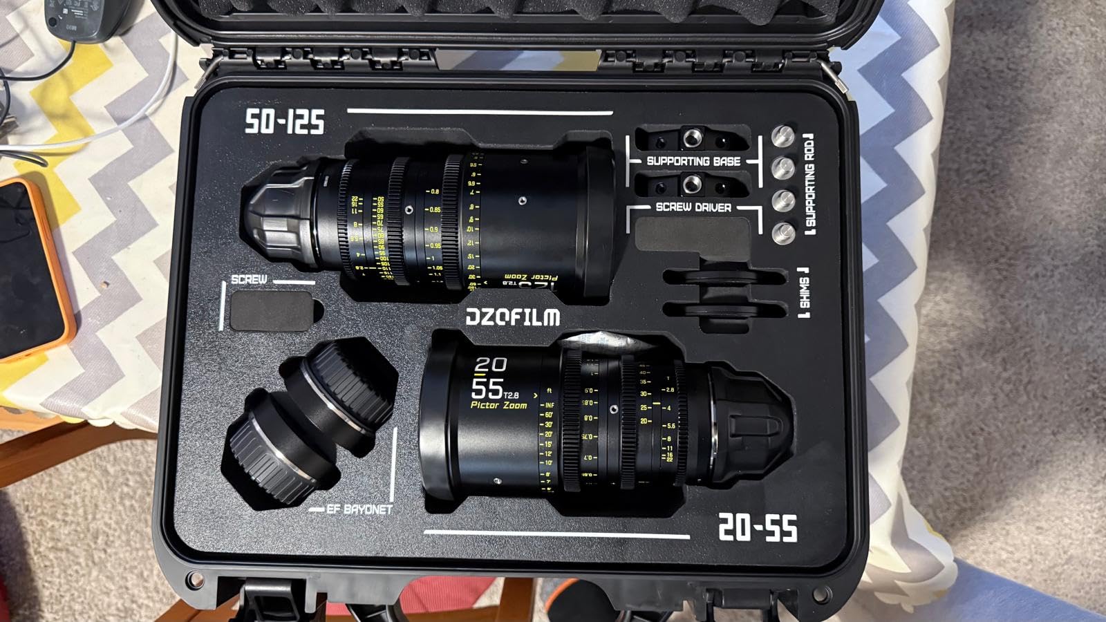 DZOFILM Pictor 20-55mm and 50-125mm T2.8 Super35 Parfocal Cine Lens Bundle for PL Mount and Canon EF, Black Customer Review DZOFILM Pictor 20-55mm and 50-125mm T2.8 Super35 Parfocal Cine Lens Bundle for PL Mount and Canon EF, Black - Customer Photo 2