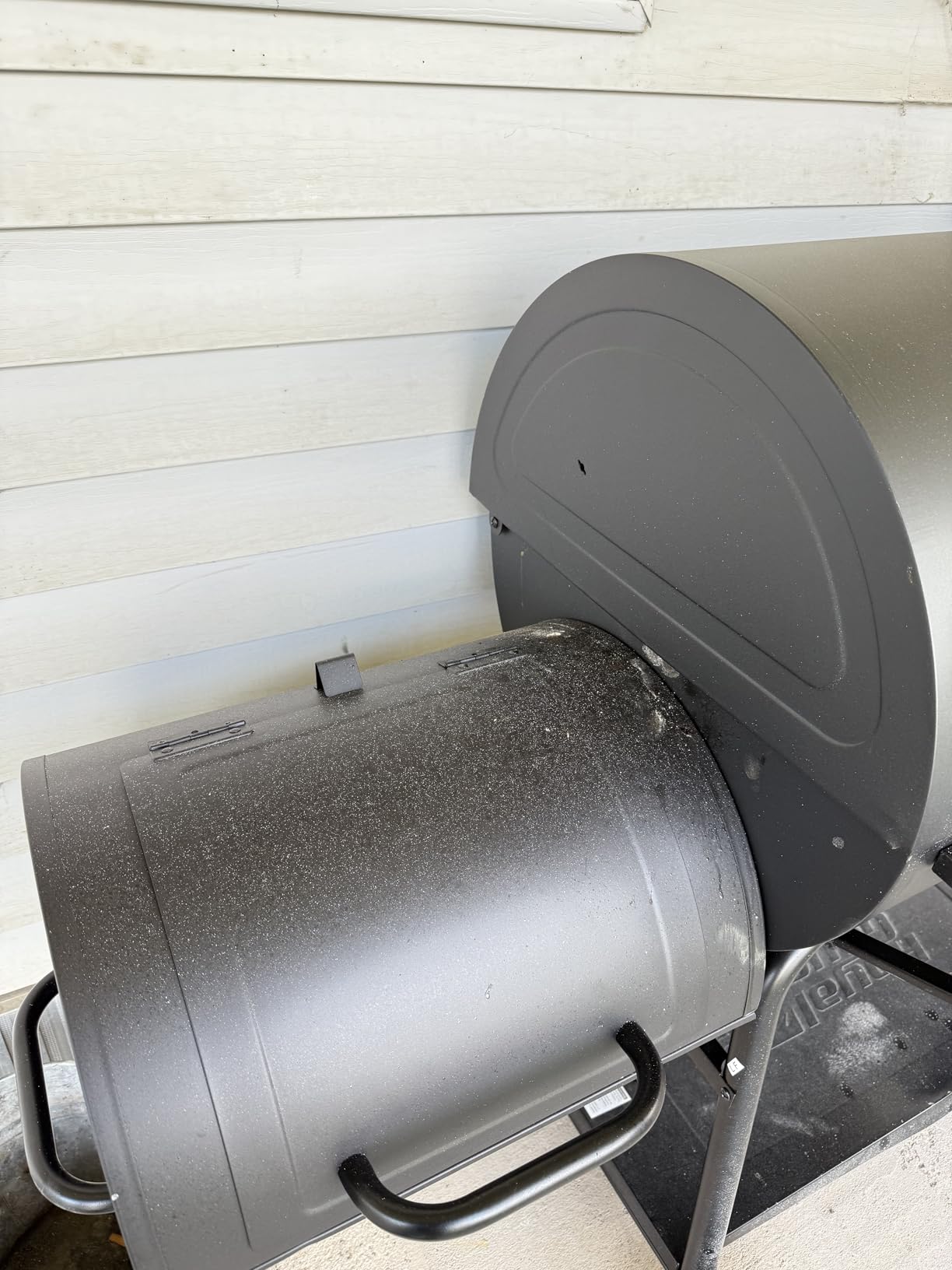 Royal Gourmet CC2036F Barrel Charcoal Grill with Offset Smoker, 1200 Sq. In. Grilling Area - Customer Photo 1