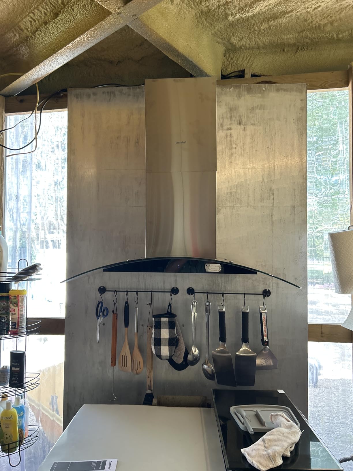 COMFEE' CVG30W8AST 30 Inches Ducted Wall Mount Vent Range Hood with 450 CFM 3 Speed Exhaust Fan, Baffle Filters, Curved Glass, 2 LED Lights, Convertible to Ductless, Stainless Steel - Customer Photo 1