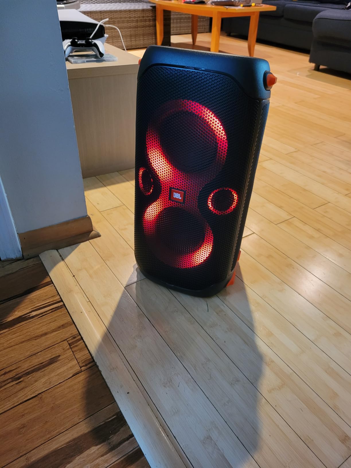 JBL PartyBox 110 - Portable Party Speaker with Built-in Lights, Powerful Sound and deep bass, Black Customer Review JBL PartyBox 110 - Portable Party Speaker with Built-in Lights, Powerful Sound and deep bass, Black - Customer Photo 1