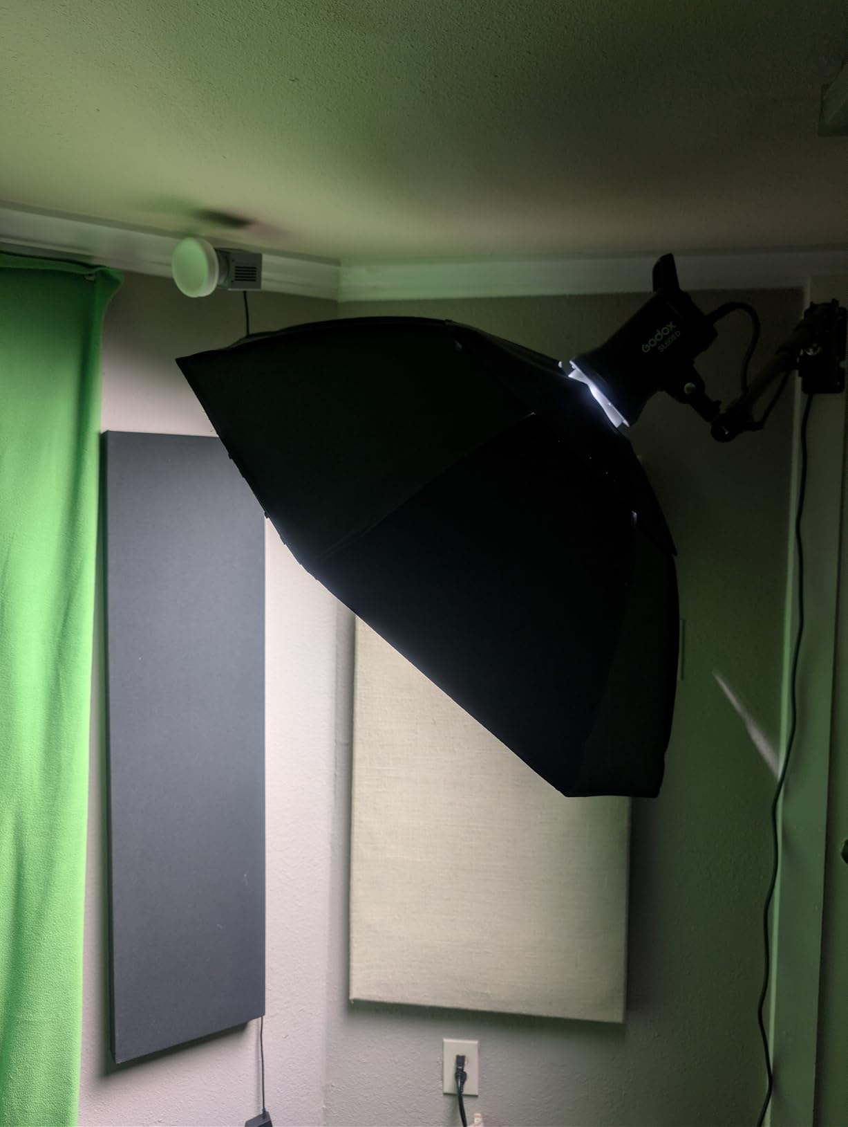 Godox SL100D LED Video Light,100W TLCI≥97 CRI≥96,5600K Continuous Lighting, 8 FX Lighting Effects, 32100Lux @1M Bowens Mount COB LED Continuous Light for Video Shooting,Content Creating,Photography Customer Review Godox SL100D LED Video Light,100W TLCI≥97 CRI≥96,5600K Continuous Lighting, 8 FX Lighting Effects, 32100Lux @1M Bowens Mount COB LED Continuous Light for Video Shooting,Content Creating,Photography - Customer Photo 1