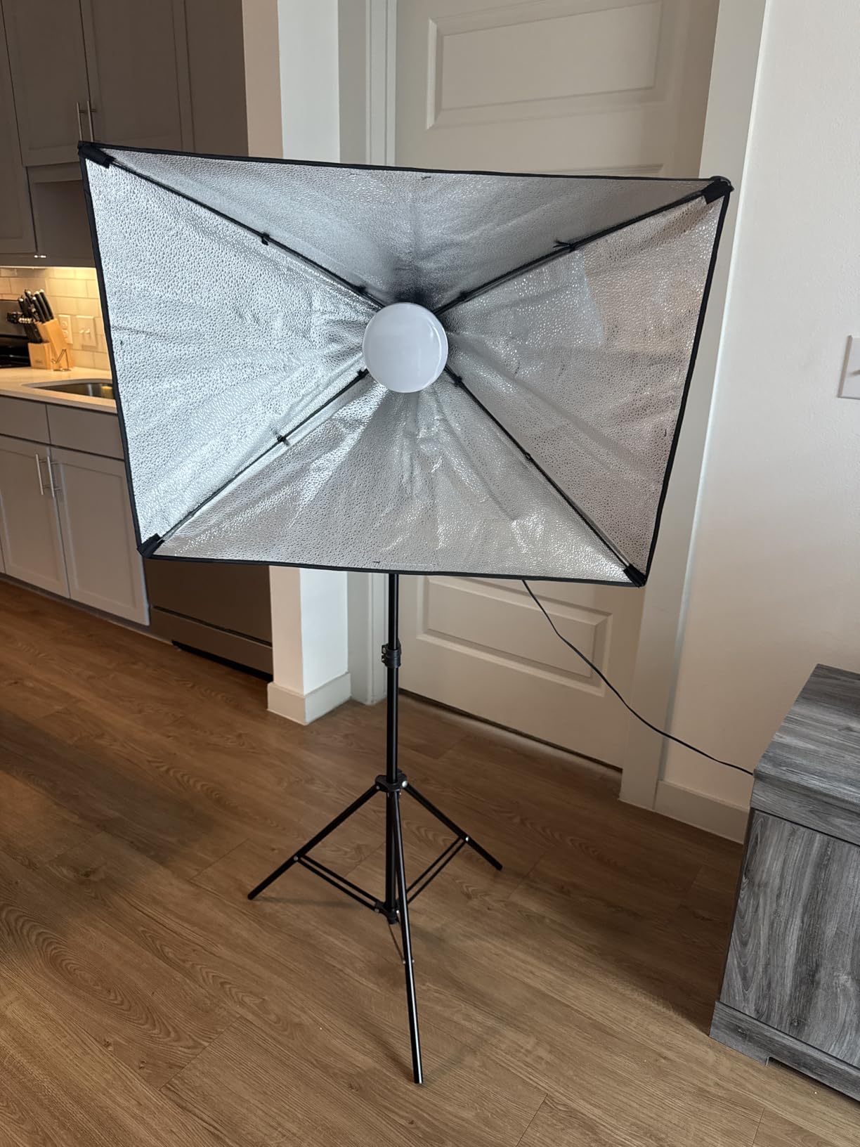 Skytex Softbox Lighting Kit 2Pack 20x28in Soft Box | 85W 2700-6400K E27 LED Bulb Continuous Photography Lighting, Photo Studio Lights Equipment for Camera Shooting, Video Recording customer photo 2