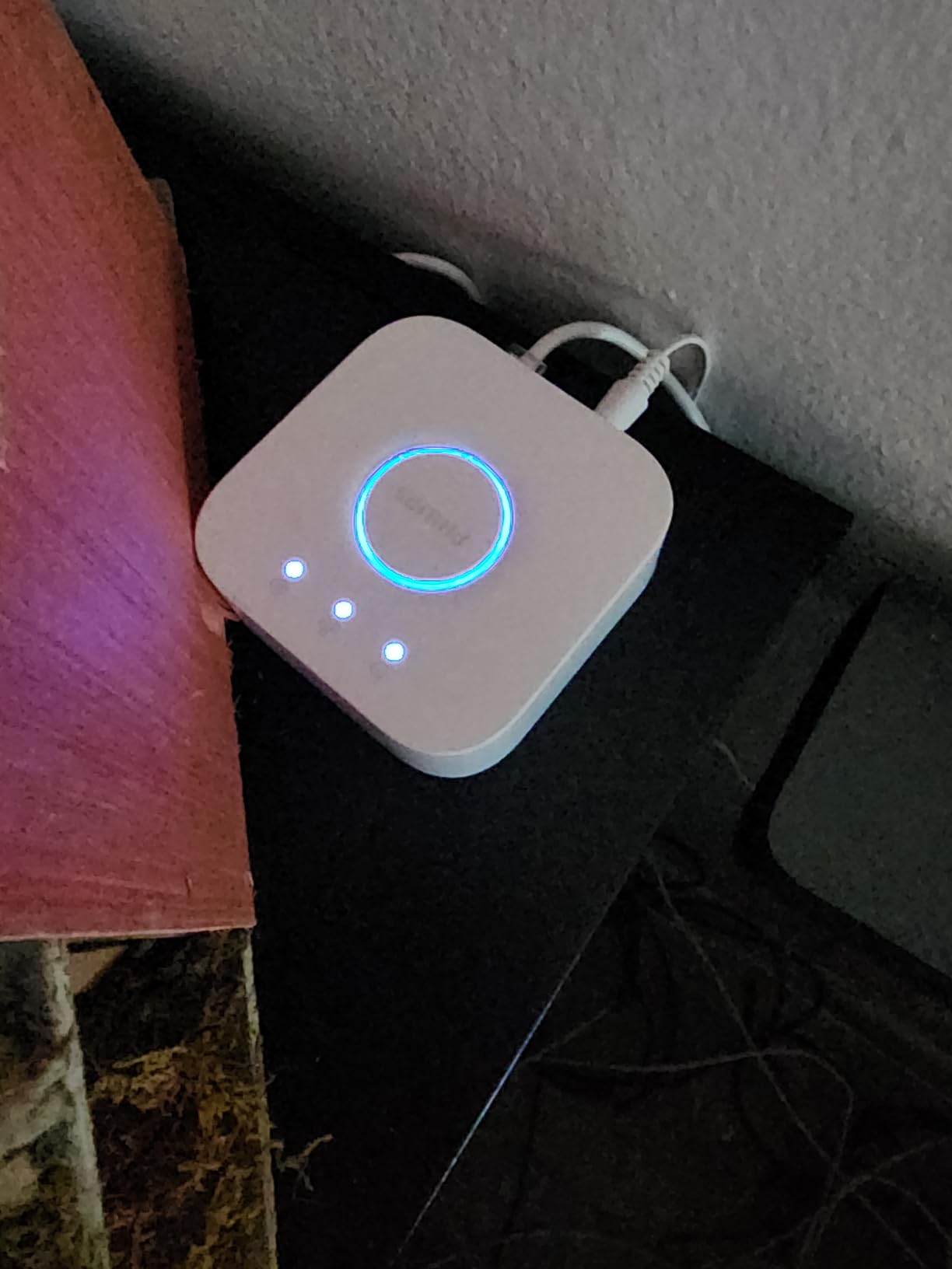 Philips Hue Smart Light Bulbs Starter Kit, Includes (1) Bridge, (2) 60W A19 Bulbs, White and Color Ambiance LED Color Changing Lights, 800LM, E26, Control with App or Voice Assistant - Customer Photo 2