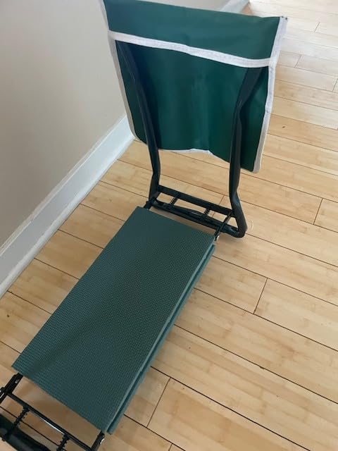 KVR Upgraded Garden Kneeler and Seat with Thicken & Widen Soft Kneeling Pad,Heavy Duty Foldable Gardener Stool with 2 Tool Pouches,Gardening Gifts for Women Mom Men Seniors customer photo 2