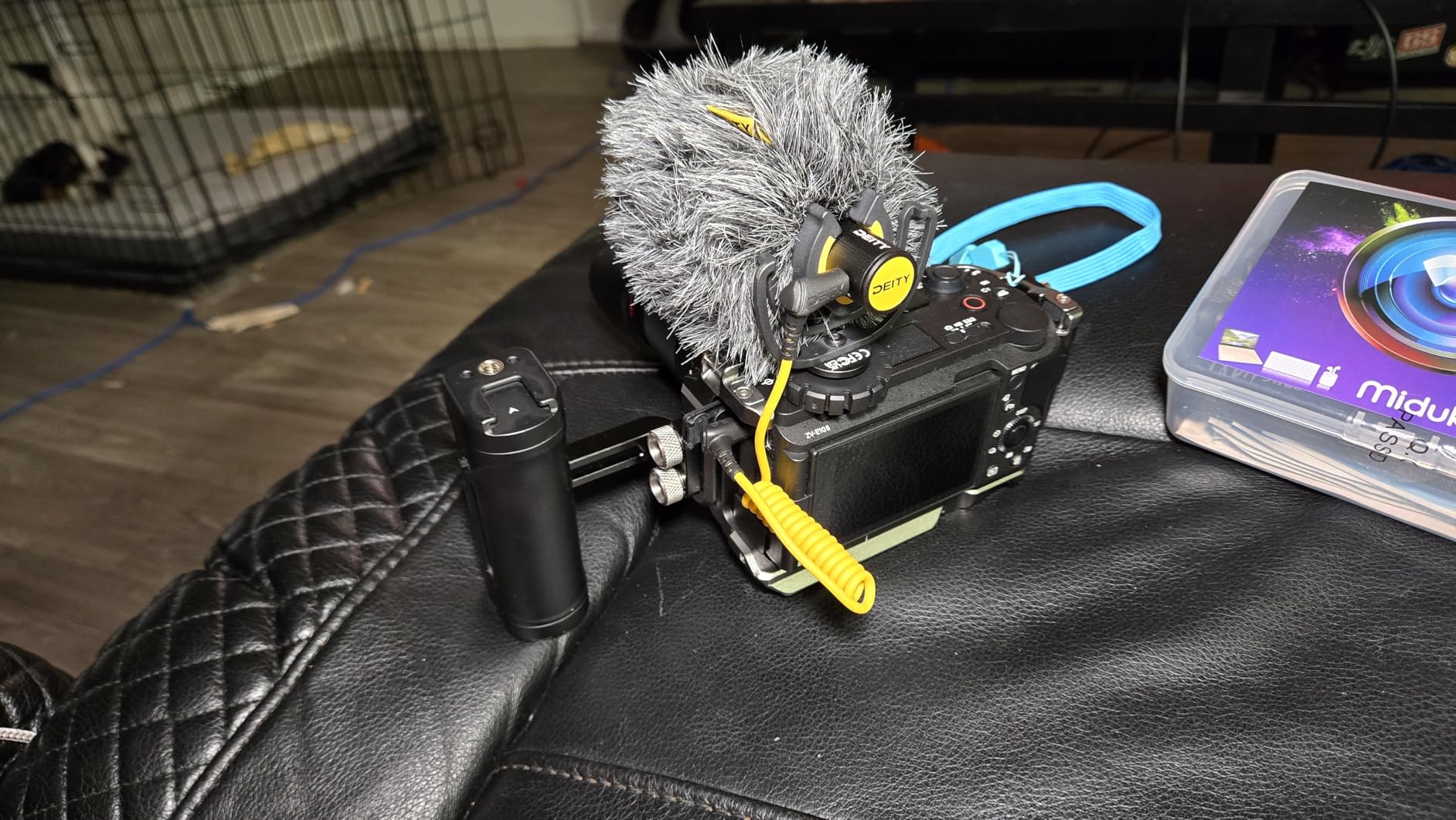 Deity V-Mic D4 Mini Video Microphone 20mph Wind Rating,Runs of 1-5V from Cameras,Phones,and Audio Recorders - Customer Photo 1