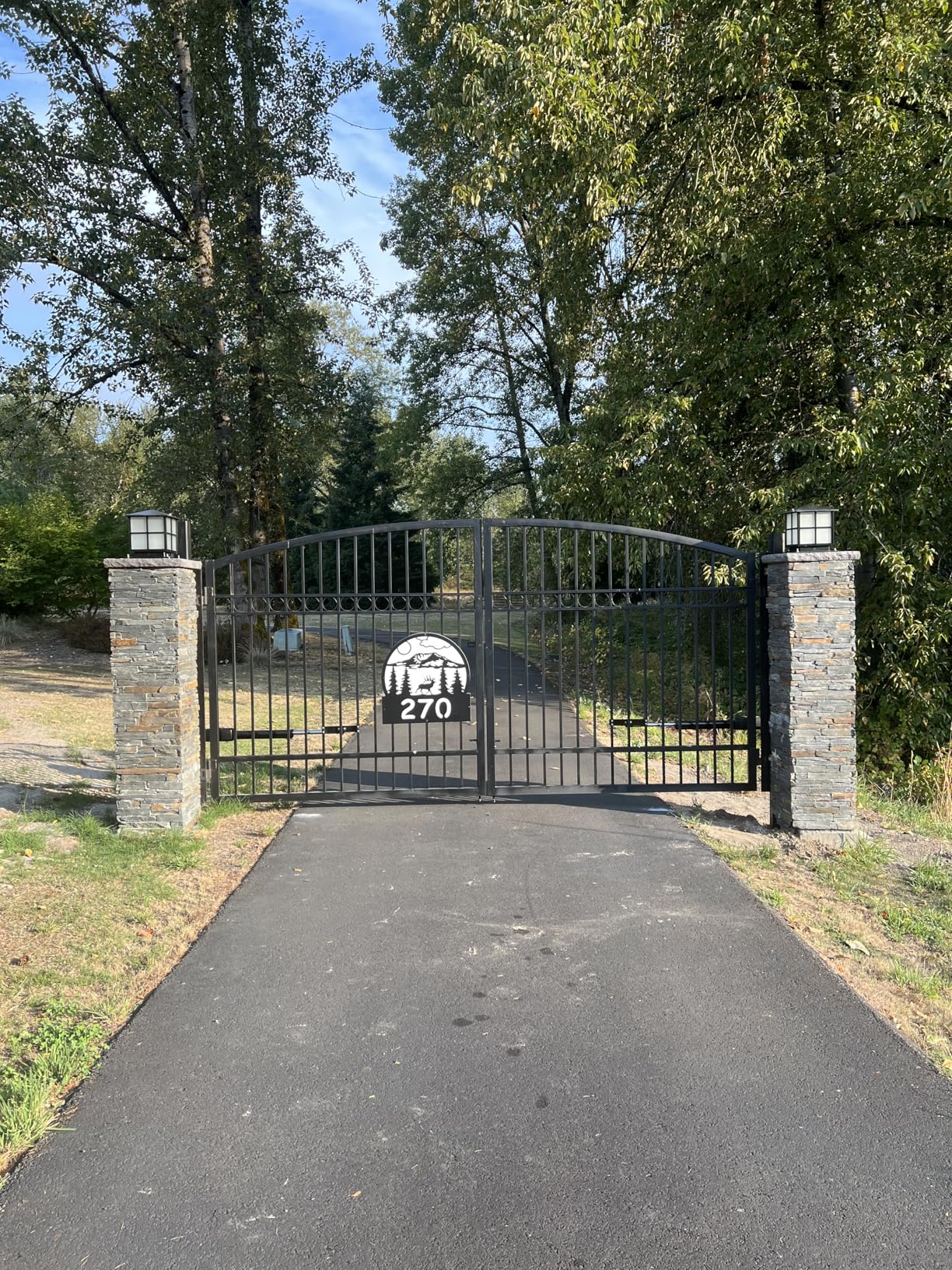 TOPENS A8132 Dual Swing Gate Opener Heavy Duty Automatic Gate Motor for Double Swing Gates Up to 18ft per Arm, Electric Driveway Gate Operator AC Powered with Remote Control Kit Solar Compatible - Customer Photo 1