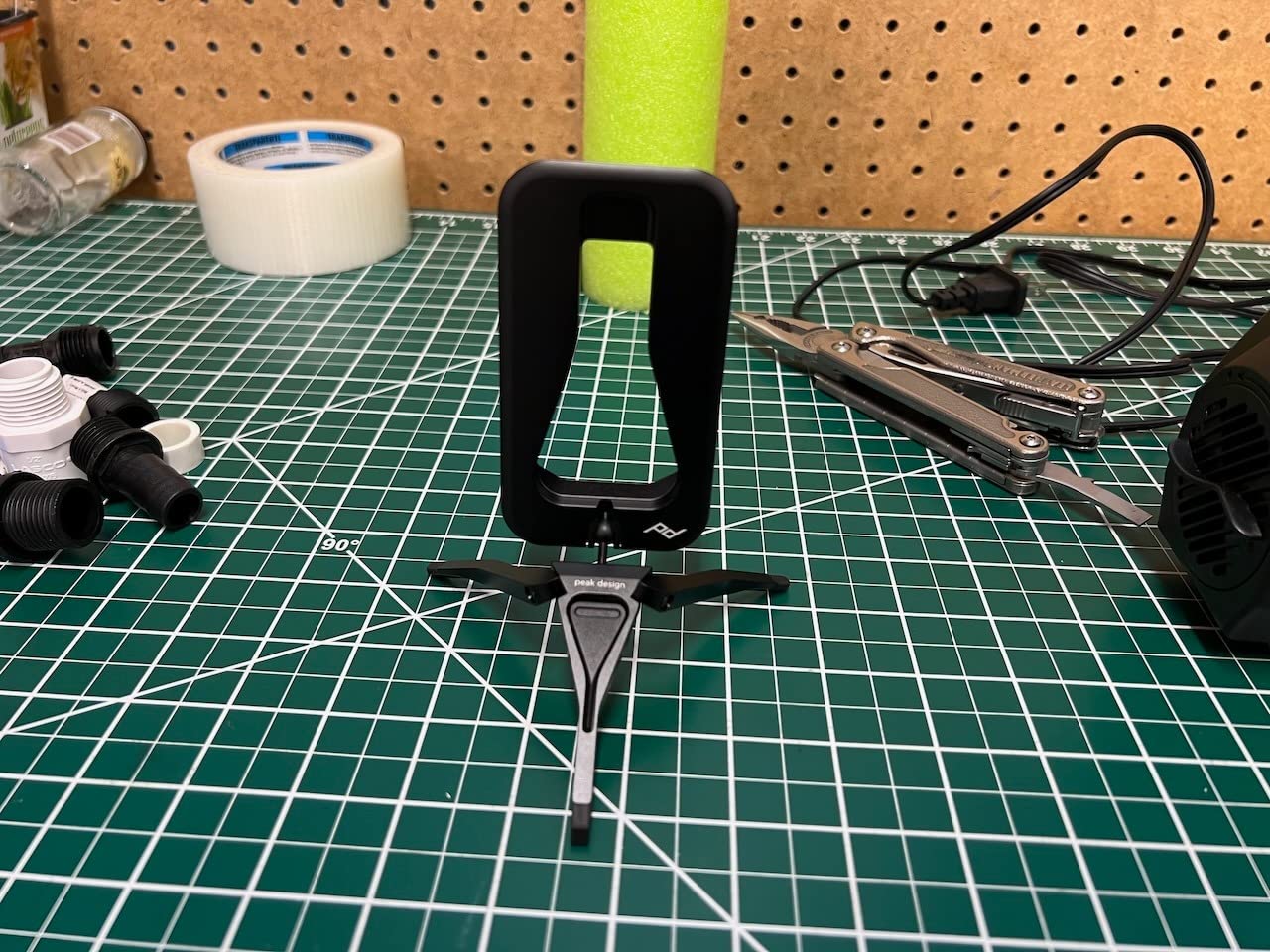 Peak Design Mobile Tripod, Black, Compact Design, Portable and Pocket Friendly, MagSafe Compatible, SlimLink Mounting, Use It as a 3-Legged Stand, Kickstand or Grip, Phone Tripod Stand - Customer Photo 2