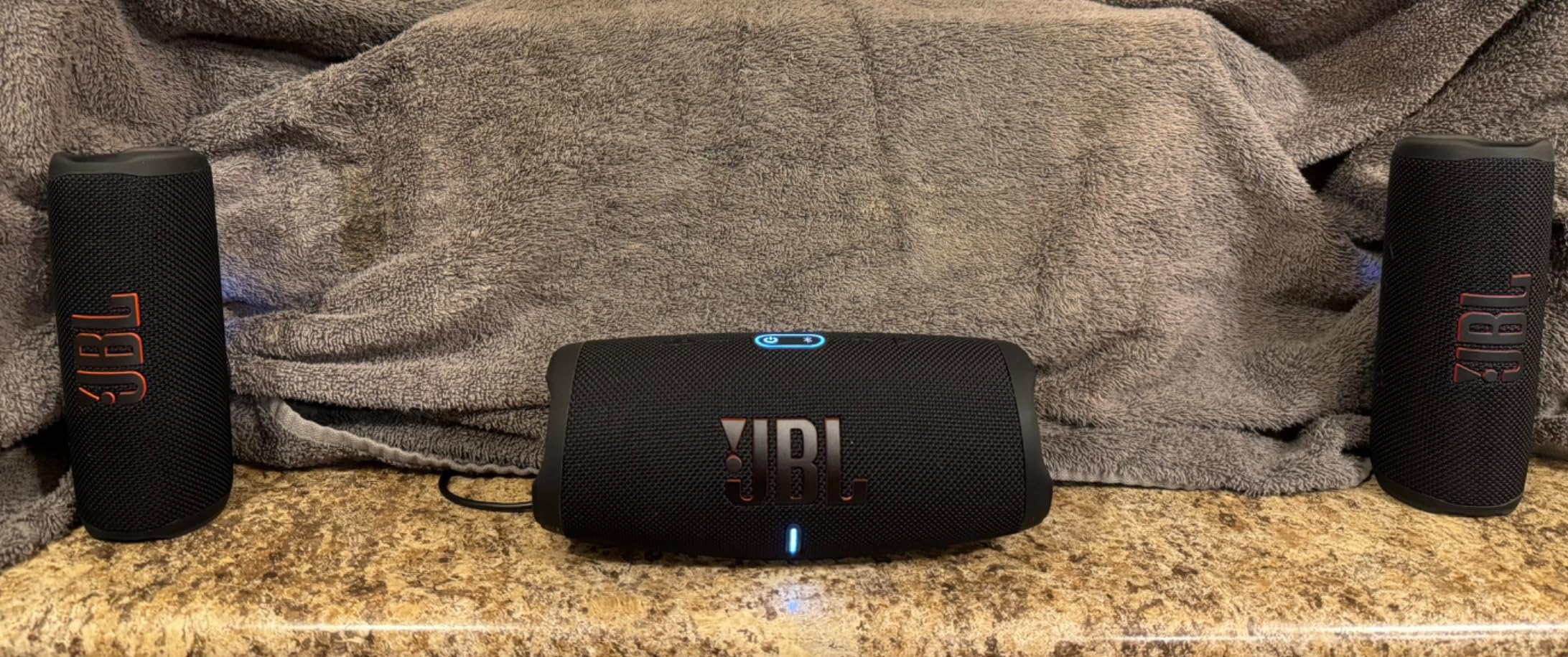 JBL Flip 6 - Portable Bluetooth Speaker, powerful sound and deep bass, IPX7 waterproof, 12 hours of playtime, JBL PartyBoost for multiple speaker pairing for home, outdoor and travel (Black) Customer Review JBL Flip 6 - Portable Bluetooth Speaker, powerful sound and deep bass, IPX7 waterproof, 12 hours of playtime, JBL PartyBoost for multiple speaker pairing for home, outdoor and travel (Black) - Customer Photo 2