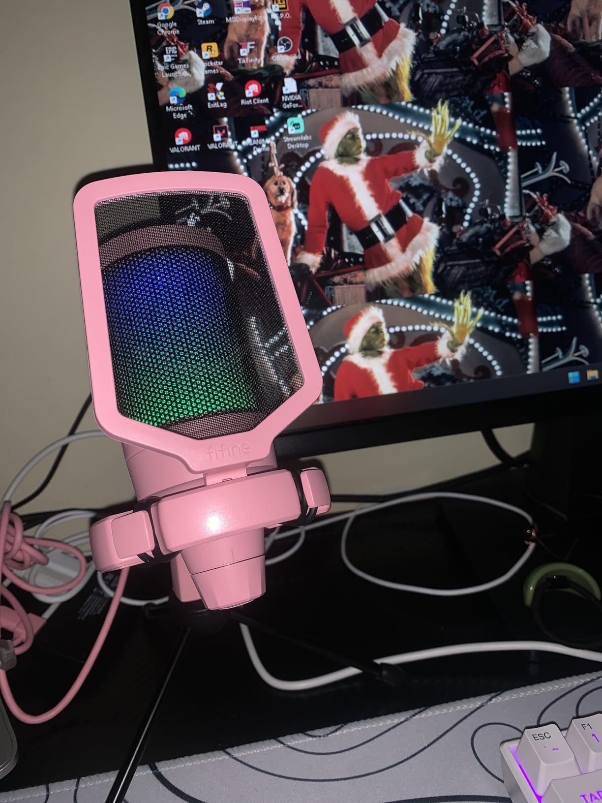 FIFINE Gaming USB Microphone for PC PS5, Condenser Mic with Quick Mute, RGB Indicator, Tripod Stand, Pop Filter, Shock Mount, Gain Control for Streaming Discord Twitch Podcasts Videos- AmpliGame Customer Review FIFINE Gaming USB Microphone for PC PS5, Condenser Mic with Quick Mute, RGB Indicator, Tripod Stand, Pop Filter, Shock Mount, Gain Control for Streaming Discord Twitch Podcasts Videos- AmpliGame - Customer Photo 1