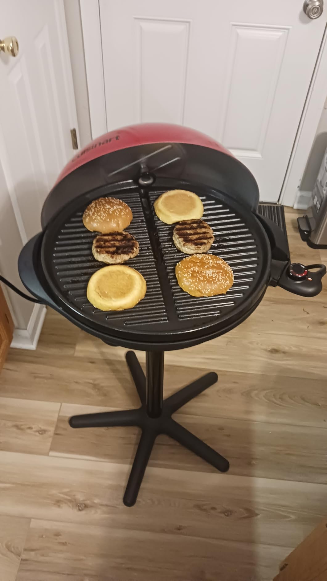 Cuisinart Indoor/Outdoor Electric Grill, 2-in-1 Portable BBQ with Nonstick Cooking Surface, Electric Grill Outdoor with Adjustable Heat, Stand/Tabletop Options for Cookouts, Barbecues, Small Spaces customer photo 1