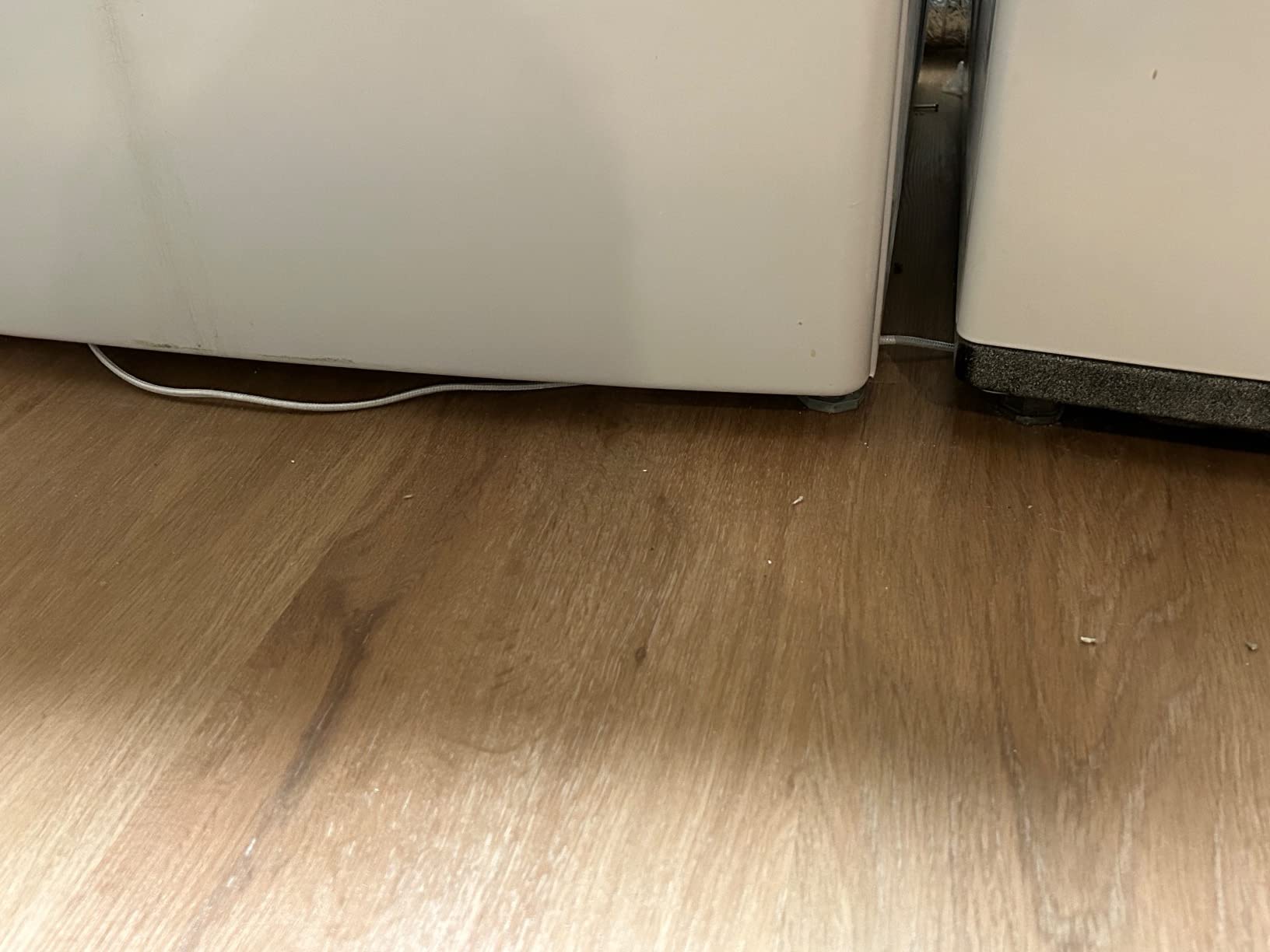 Eve Water Guard - Smart Home Water Leak Detector, 6.5 ft Sensing Cable, 100 dB Siren, (Apple HomeKit), App Notifications, Bluetooth, Thread Customer Review Eve Water Guard - Smart Home Water Leak Detector, 6.5 ft Sensing Cable, 100 dB Siren, (Apple HomeKit), App Notifications, Bluetooth, Thread - Customer Photo 1