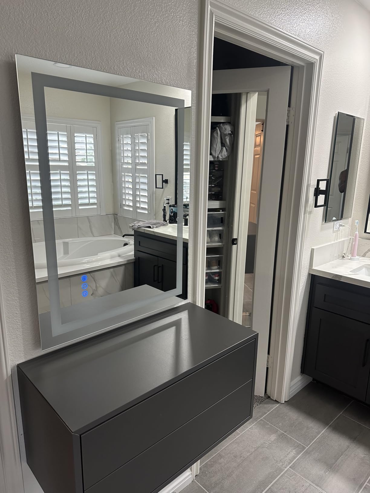 LOAAO 24X32 LED Bathroom Mirror with Lights, Anti-Fog, Dimmable, Backlit + Front Lit, Lighted Bathroom Vanity Mirror for Wall, Memory Function, Tempered Glass, Shatter-Proof, ETL Listed customer photo 2