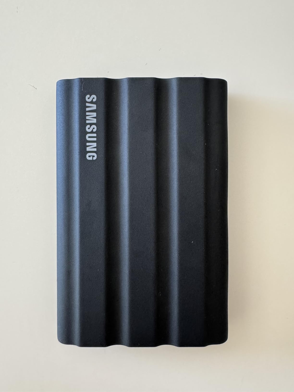 Samsung T7 Shield 1TB, up to 1050MB/s, USB 3.2 Gen2, Rugged, IP65 Rated, for Photographers, Content Creators and Gaming, Portable External Solid State Drive (MU-PE1T0S/AM, 2022), Black - Customer Photo 5