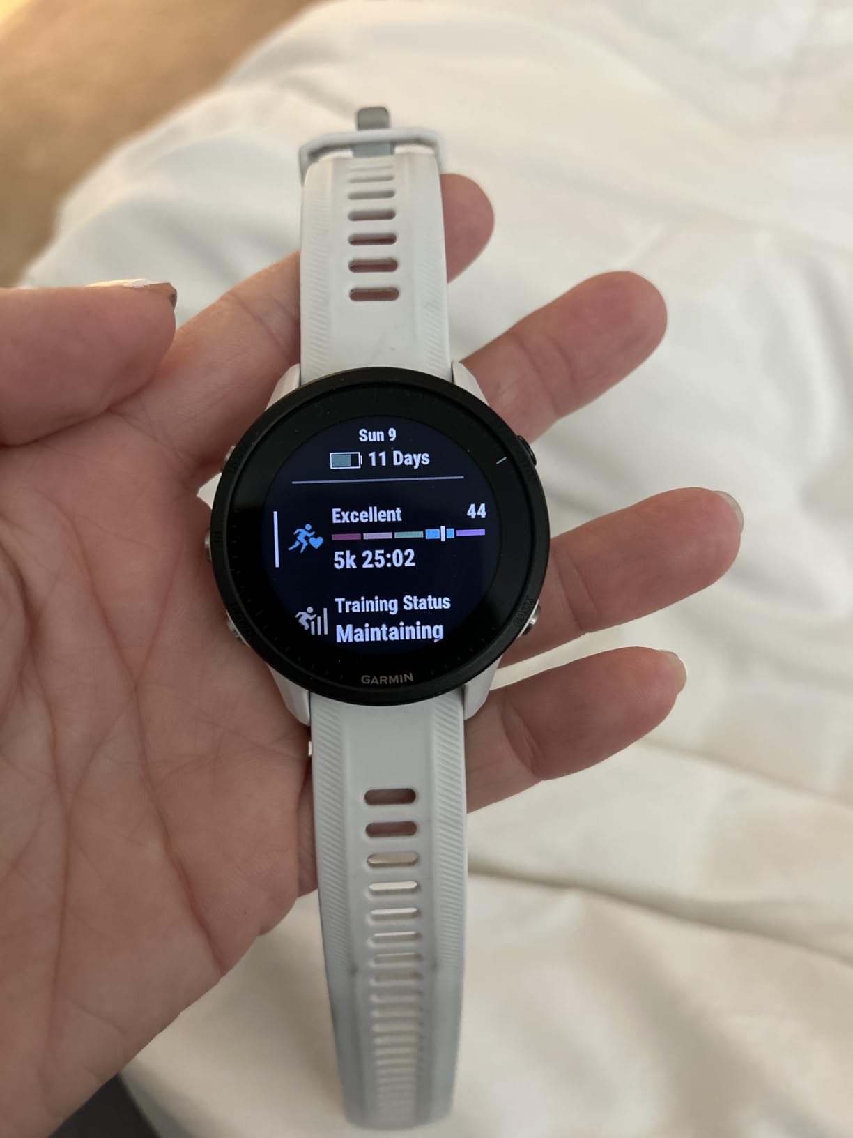 Garmin Forerunner® 955, GPS Running Smartwatch, Tailored to Triathletes, Long-Lasting Battery, Whitestone - Customer Photo 2