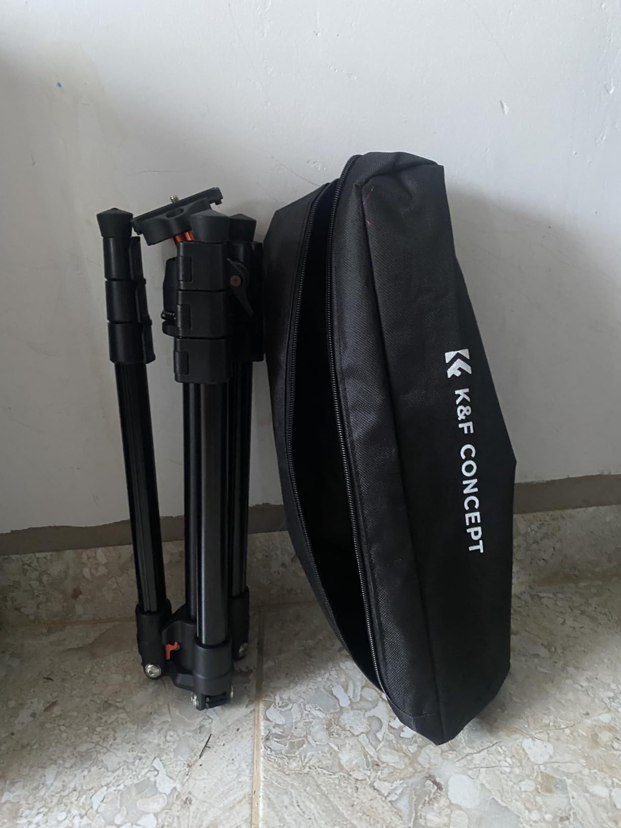 K&F CONCEPT 64 inch/163 cm Camera Tripod,Lightweight Travel Outdoor DSLR Tripods with 360 Degree Ball Head Load Capacity 17.6 lbs/8 kg,Cellphone Clip for Smartphone Live Streaming Vlog - Customer Photo 2
