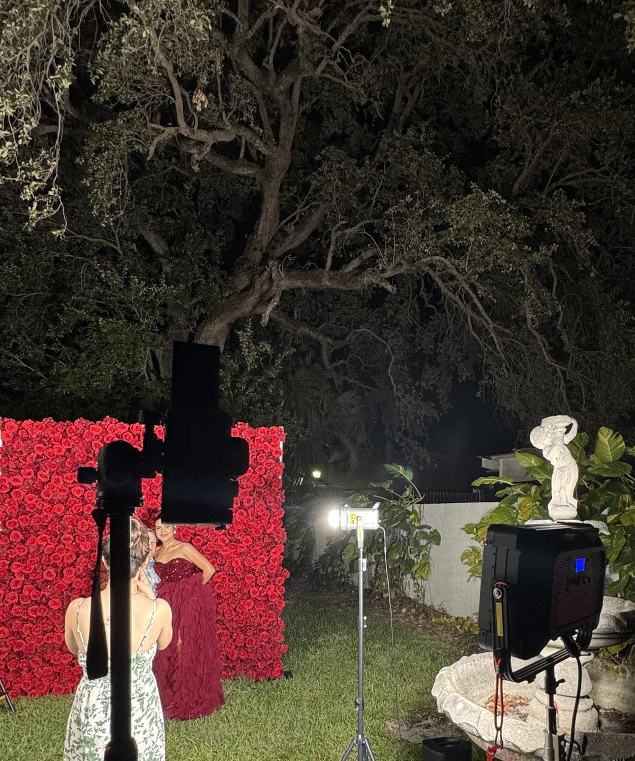 GVM LED Video Light 350W Continuous Lighting for Photography, Professional Cinematic RGB & Bicolor Soft Lighting Panel Light with 1690 lamp Beads, CRI97, 9230 lux/1m, DMX APP Control, Batteries - Customer Photo 1