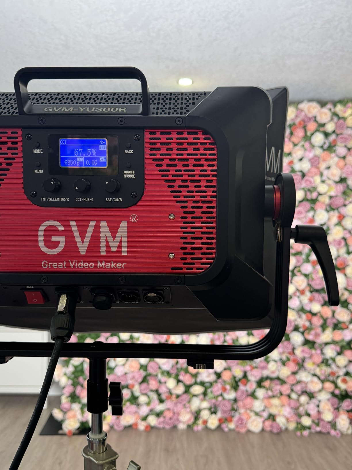 GVM LED Video Light 350W Continuous Lighting for Photography, Professional Cinematic RGB & Bicolor Soft Lighting Panel Light with 1690 lamp Beads, CRI97, 9230 lux/1m, DMX APP Control, Batteries - Customer Photo 2