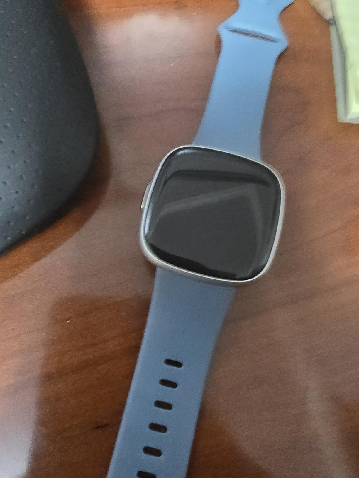Fitbit Versa 4 Fitness Smartwatch with Daily Readiness, GPS, 24/7 Heart Rate, 40+ Exercise Modes, Sleep Tracking and more, Black/Graphite, One Size (S & L Bands Included) Customer Review Fitbit Versa 4 Fitness Smartwatch with Daily Readiness, GPS, 24/7 Heart Rate, 40+ Exercise Modes, Sleep Tracking and more, Black/Graphite, One Size (S & L Bands Included) - Customer Photo 2