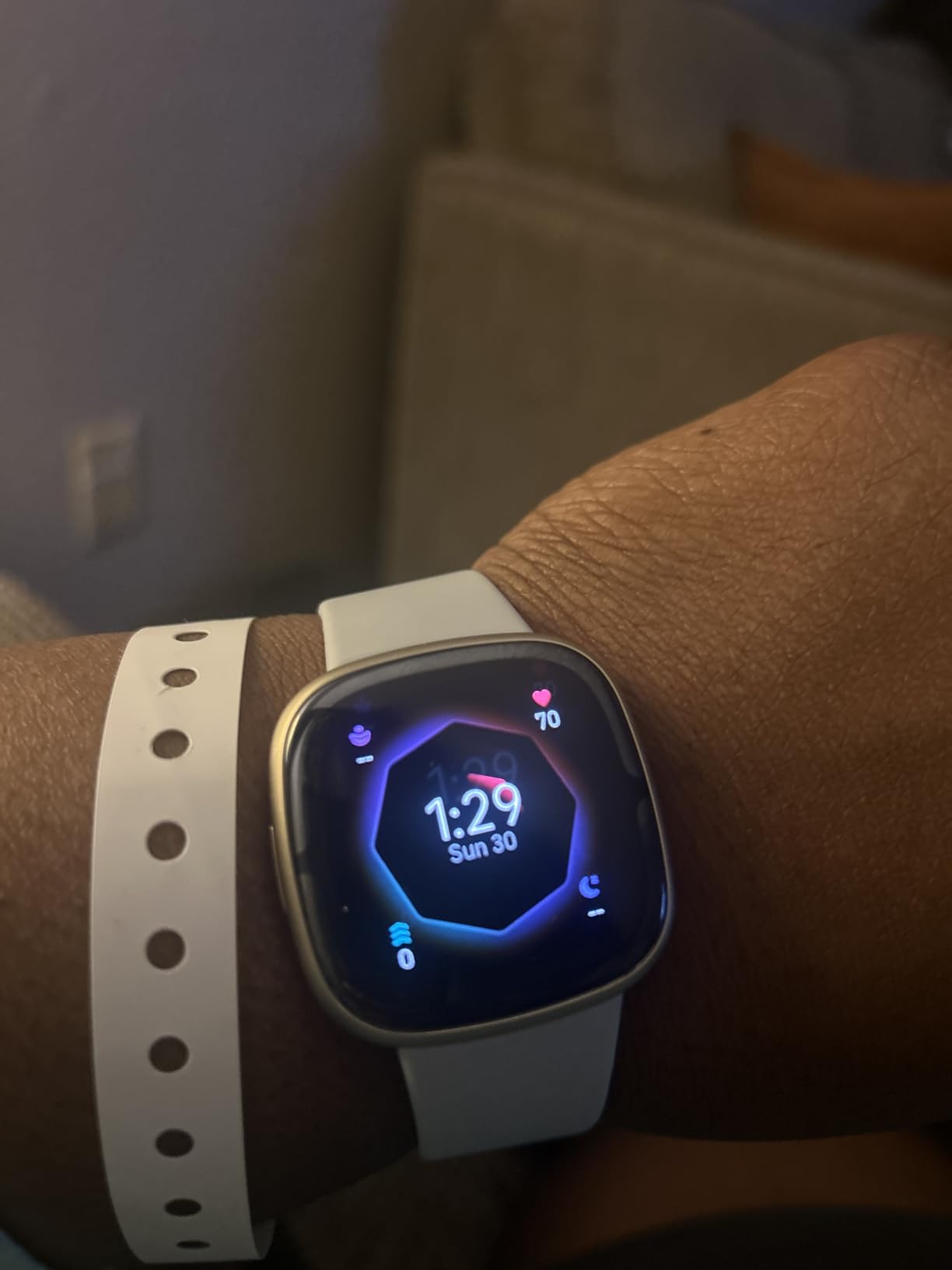 Fitbit Sense 2 Advanced Health and Fitness Smartwatch with Tools to Manage Stress and Sleep, ECG App, SpO2, 24/7 Heart Rate and GPS, Lunar White/Platinum, One Size (S & L Bands Included) Customer Review Fitbit Sense 2 Advanced Health and Fitness Smartwatch with Tools to Manage Stress and Sleep, ECG App, SpO2, 24/7 Heart Rate and GPS, Lunar White/Platinum, One Size (S & L Bands Included) - Customer Photo 1
