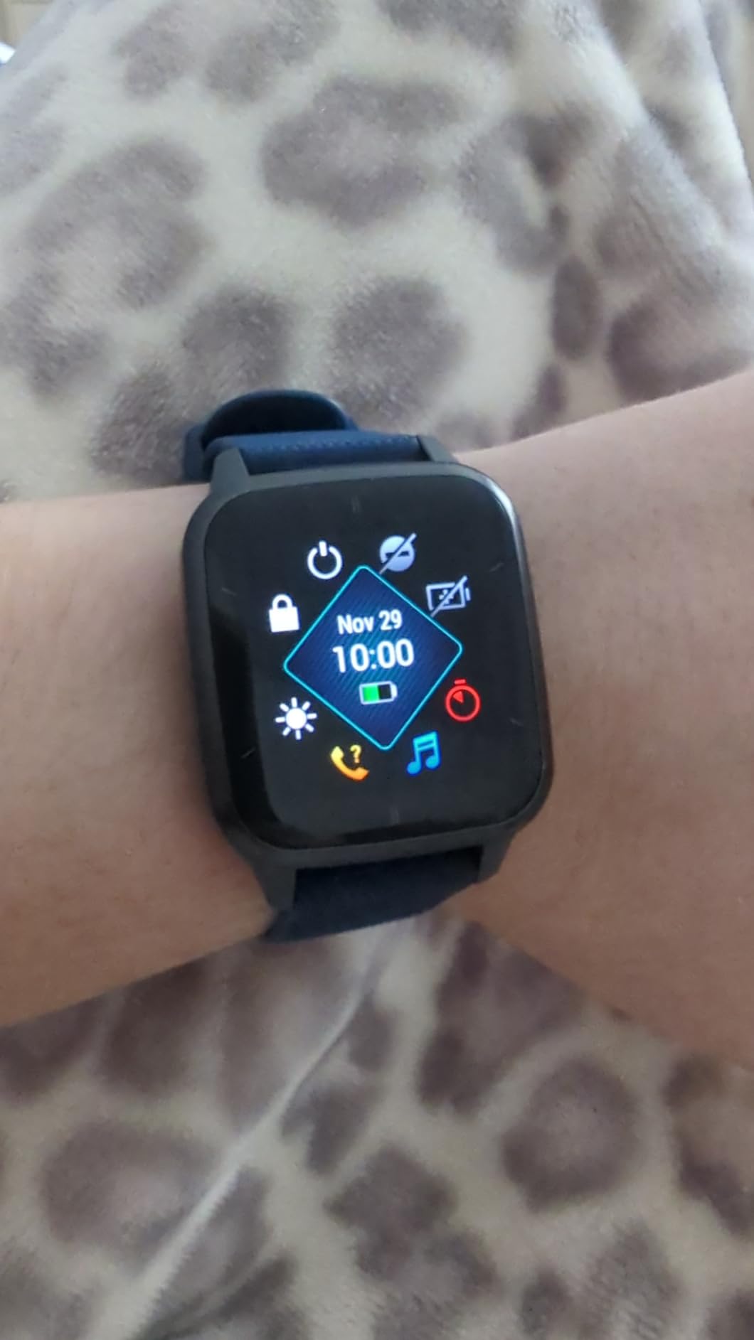 Garmin Venu Sq 2 GPS Smartwatch, All-Day Health Monitoring, Long-Lasting Battery Life, AMOLED Display, Slate and Shadow Gray Customer Review Garmin Venu Sq 2 GPS Smartwatch, All-Day Health Monitoring, Long-Lasting Battery Life, AMOLED Display, Slate and Shadow Gray - Customer Photo 3