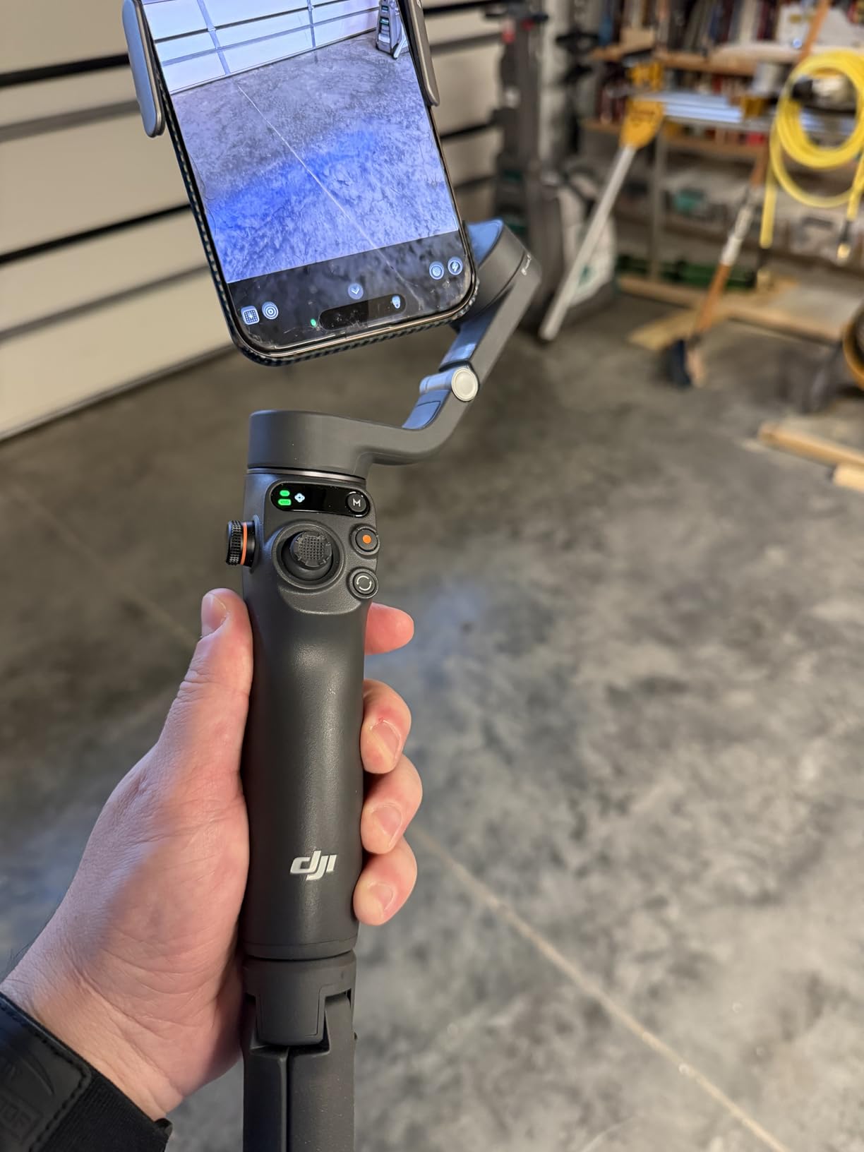DJI Osmo Mobile 6 Gimbal Stabilizer for Smartphones, 3-Axis Phone Gimbal, Built-In Extension Rod, Object Tracking, Portable and Foldable, Vlogging Stabilizer, YouTube TikTok, Slate Gray - Customer Photo 1