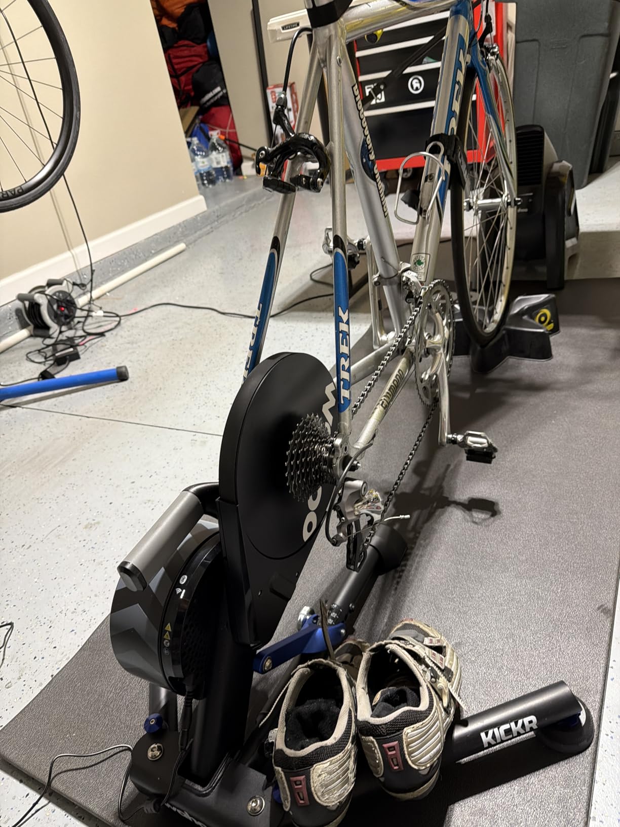 Wahoo KICKR V6 Smart Indoor Trainer Customer Review Wahoo KICKR V6 Smart Indoor Trainer - Customer Photo 1