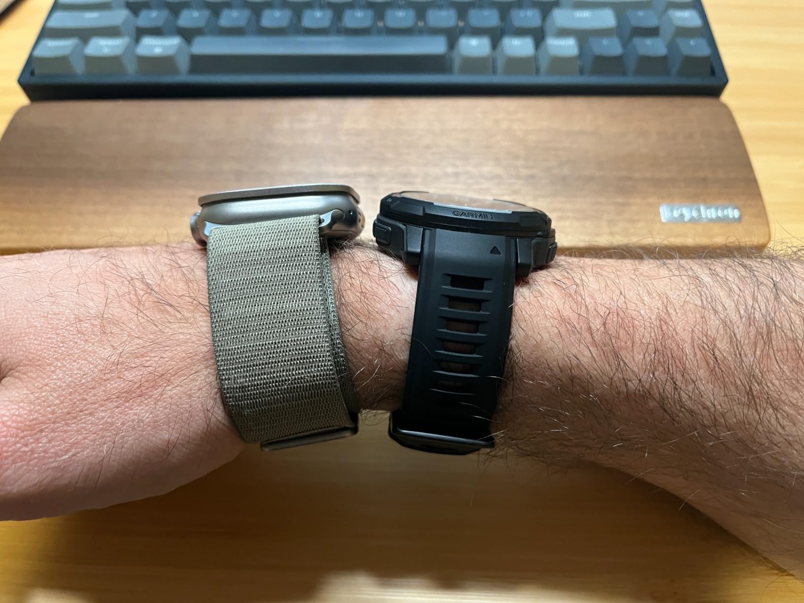 Garmin Instinct Crossover Solar, Rugged Hybrid Smartwatch with Solar Charging Capabilities, Analog Hands and Digital Display, Graphite - Customer Photo 1