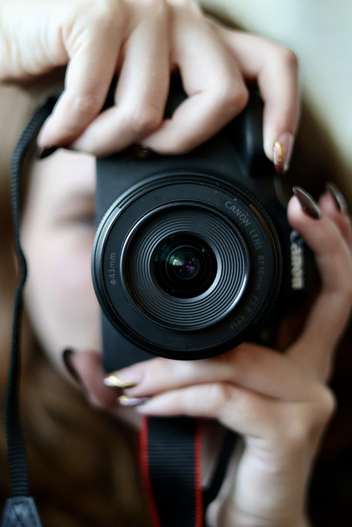 Canon EOS R10 Content Creator Kit, Mirrorless Vlogging Camera with RF-S18-45mm F4.5-6.3 is STM Lens, Tripod and Stereo Microphone, 24.2 Megapixel CMOS (APS-C) Sensor, 4K Video, Black customer photo 1