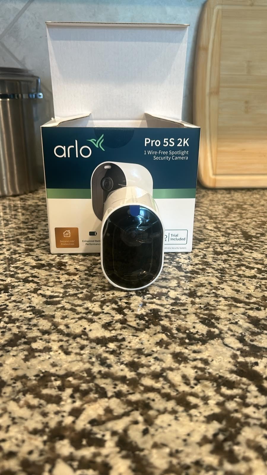 Arlo Pro 5S Spotlight Security Camera 2K HDR | Outdoor | Wireless | Dual-Band Wi-Fi Connects to the Strongest Network | 12X Zoom, 2-Way Audio, Siren, Color Night Vision, Live Stream White - Customer Photo 5
