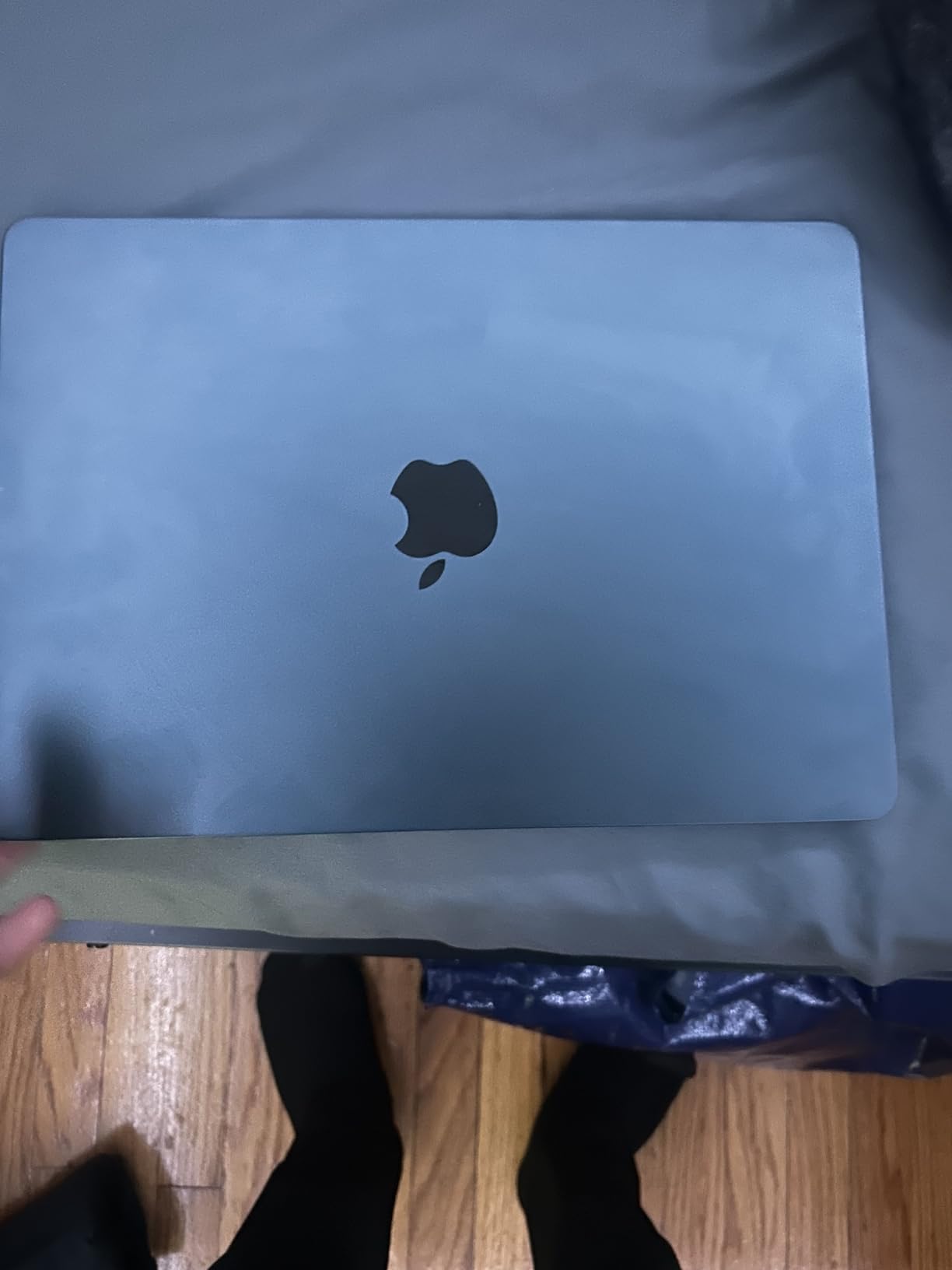 Apple 2022 MacBook Air with Apple M2 Chip, 13-inch, 8GB RAM, 256GB SSD Storage - Space Gray (Renewed) customer photo 2