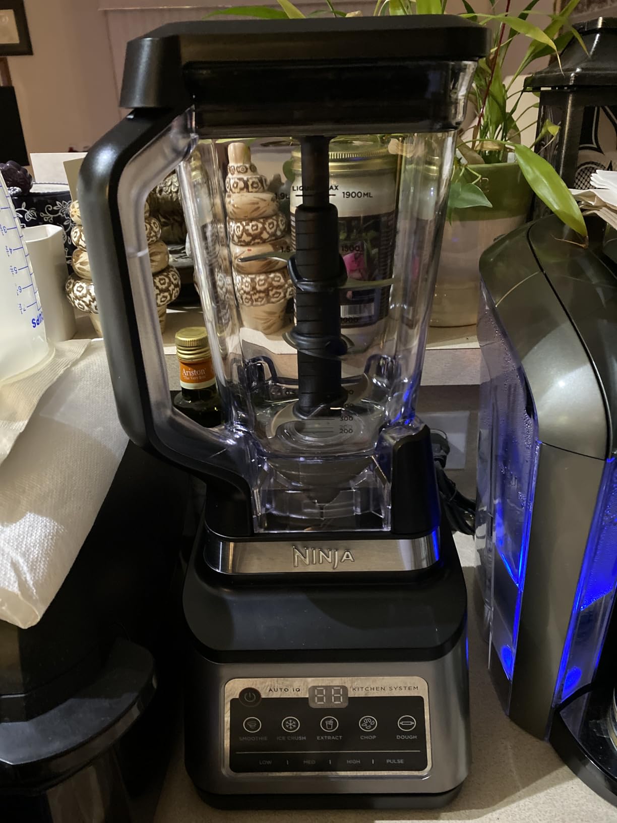 Ninja BN751 Professional Plus DUO Blender, 1400 Peak Watts, 3 Auto-IQ Programs for Smoothies, Frozen Drinks & Nutrient Extractions, 72-oz. Total Crushing Pitcher & 2 24-oz. To-Go Cups, Black - Customer Photo 4