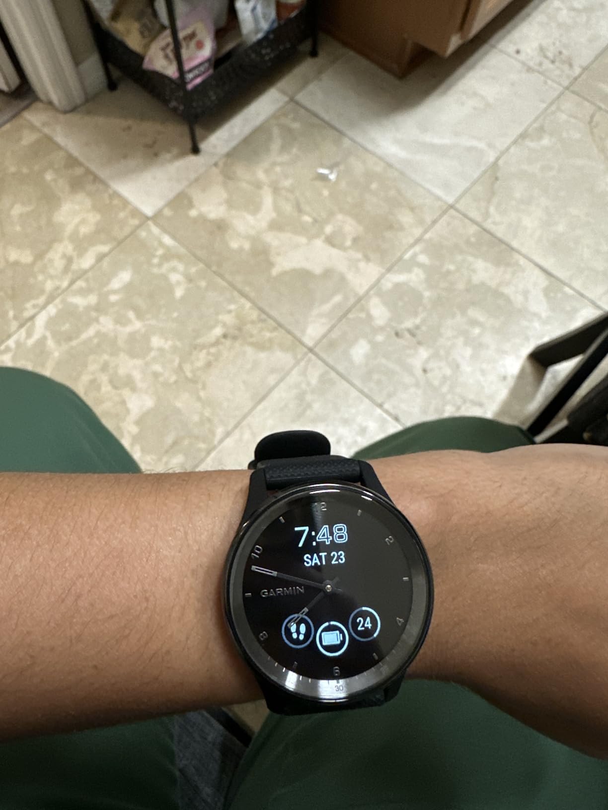 Garmin vívomove Trend, Stylish Hybrid Smartwatch, Long-Lasting Battery Life, Dynamic Watch Hands and Touchscreen Display, Mist Gray - Customer Photo 4