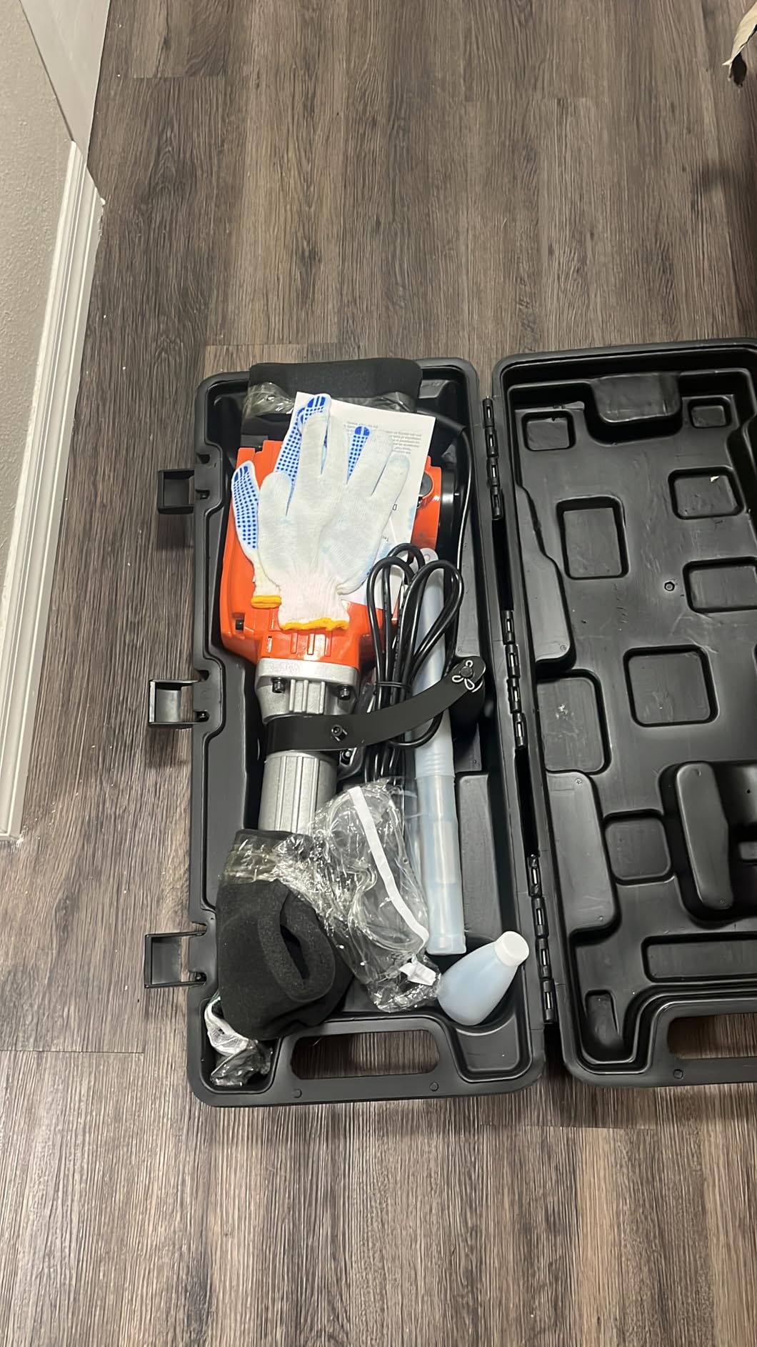 VEVOR Demolition Jack Hammer, MAX 2200W Electric Jackhammer Heavy Duty, 1400 BPM Concrete Breaker customer photo 1