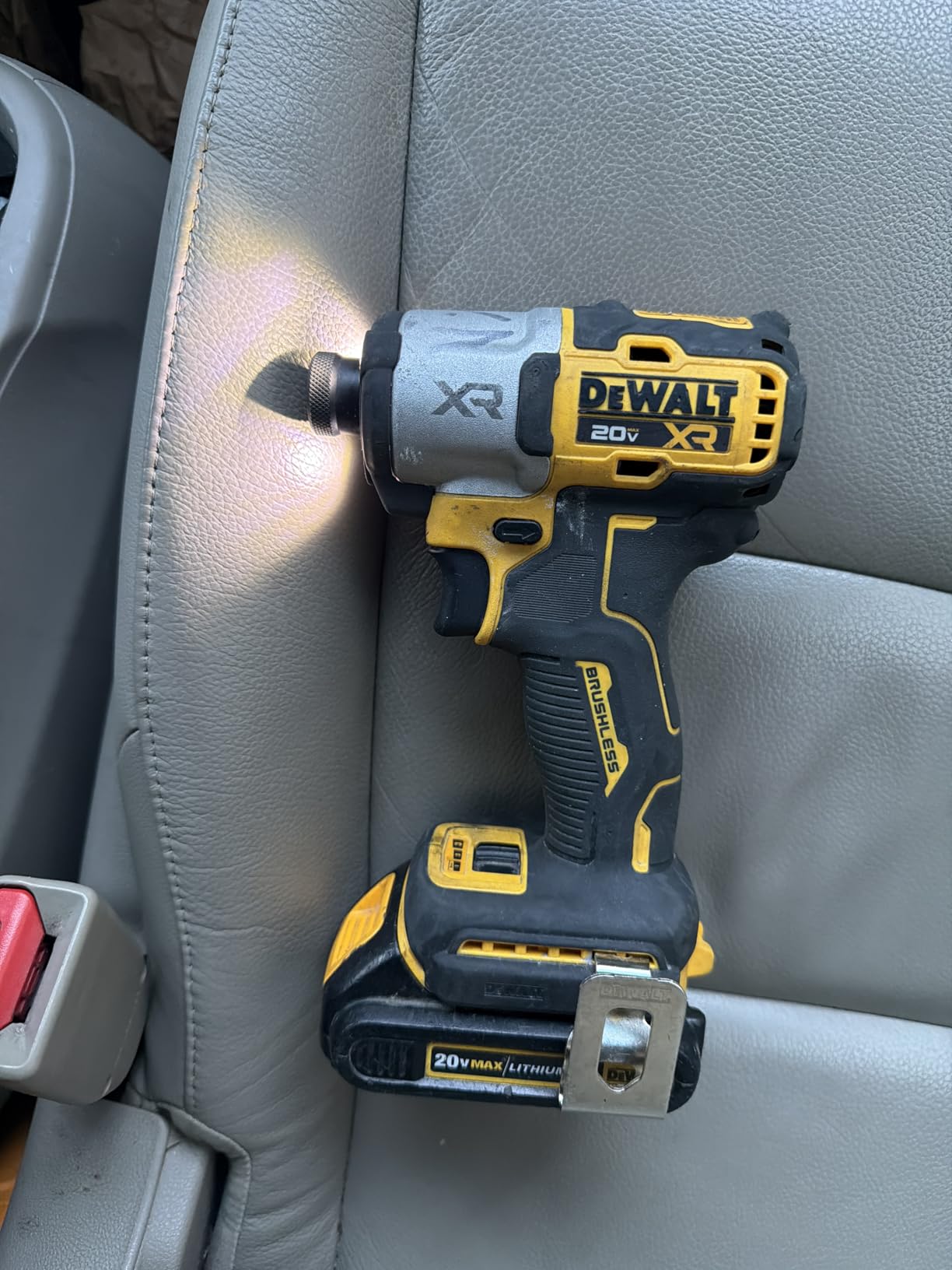 DEWALT 20V MAX XR Impact Driver, 1/4 Inch High Torque Brushless 3-Speed Premium Cordless Impact Driver with LED Light, Extended Runtime, Tool Only (DCF845B) Customer Review DEWALT 20V MAX XR Impact Driver, 1/4 Inch High Torque Brushless 3-Speed Premium Cordless Impact Driver with LED Light, Extended Runtime, Tool Only (DCF845B) - Customer Photo 1