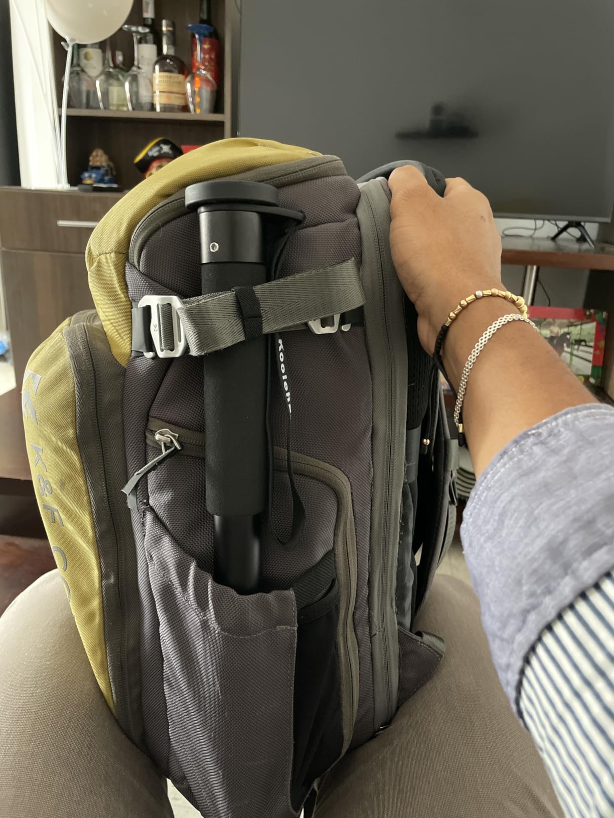 Koolehaoda Carbon Fiber Monopod, 6-Section Portable Compact Camera Monopod Unipod Stick. Max Load 22lbs/10kg - MP286C Customer Review Koolehaoda Carbon Fiber Monopod, 6-Section Portable Compact Camera Monopod Unipod Stick. Max Load 22lbs/10kg - MP286C - Customer Photo 1
