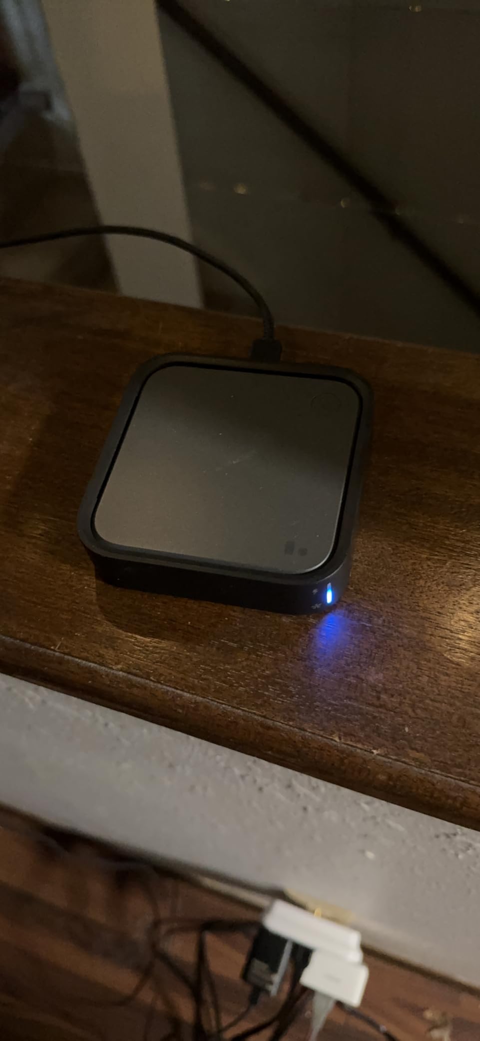 Samsung SmartThings Station with Power Adapter, 15W Super Fast Wireless Charger, Smart Home Hub, 2023, EP-P9500TBEGUS, Black Customer Review Samsung SmartThings Station with Power Adapter, 15W Super Fast Wireless Charger, Smart Home Hub, 2023, EP-P9500TBEGUS, Black - Customer Photo 2