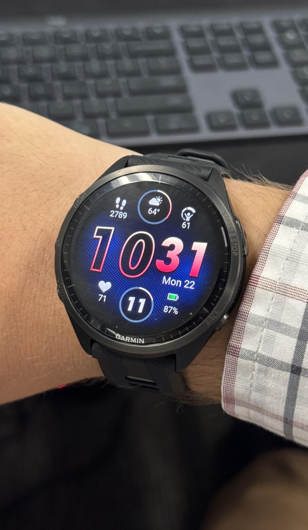 Forerunner 965 Running Smartwatch, Colorful AMOLED Display, Training Metrics and Recovery Insights, Black and Powder Gray customer photo 1