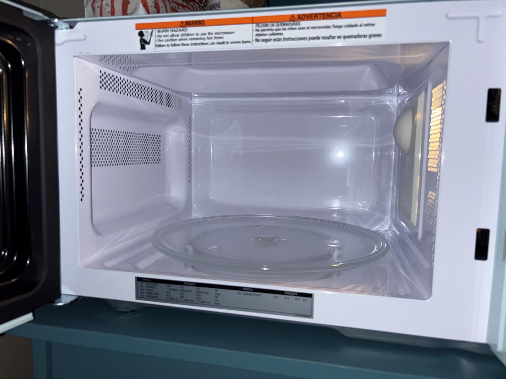 COMFEE CMO-C20M1WB Countertop Microwave Oven, 0.7 cu.ft Small Microwave with 11 power levels,Turntable Reset Function, Speedy Cooking, Weight/Time Defrost, Memory function, Children Lock, 700W - Customer Photo 2