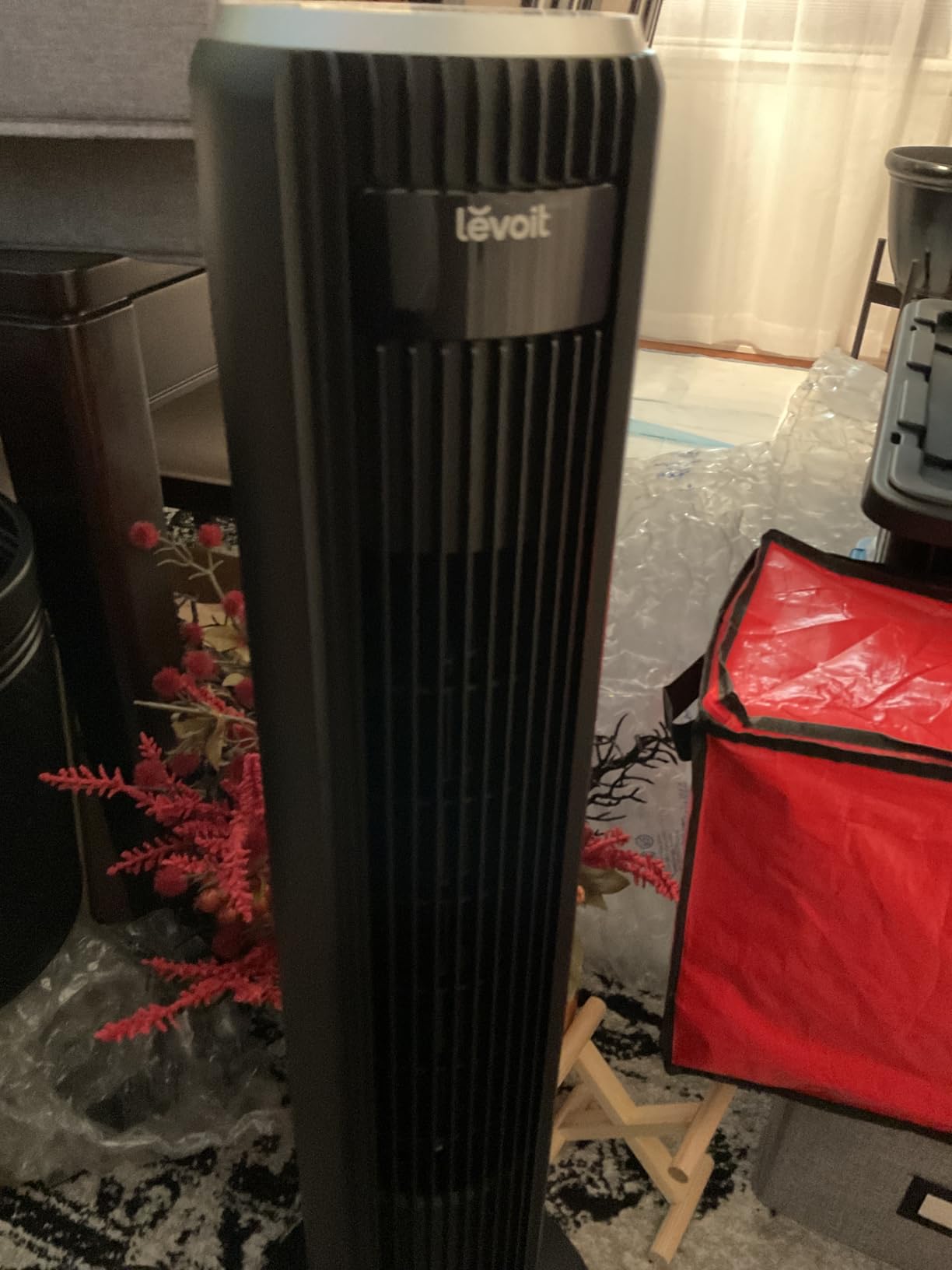 LEVOIT Tower Fan for Bedroom, 90° Oscillating Standing Fan with 28dB Quiet for Sleep, 25ft/s Velocity, 12H Timer, 5 Speeds 4 Modes, Remoter, Bladeless Room Fan for Home, Office, Indoor, 36 inch, White customer photo 1